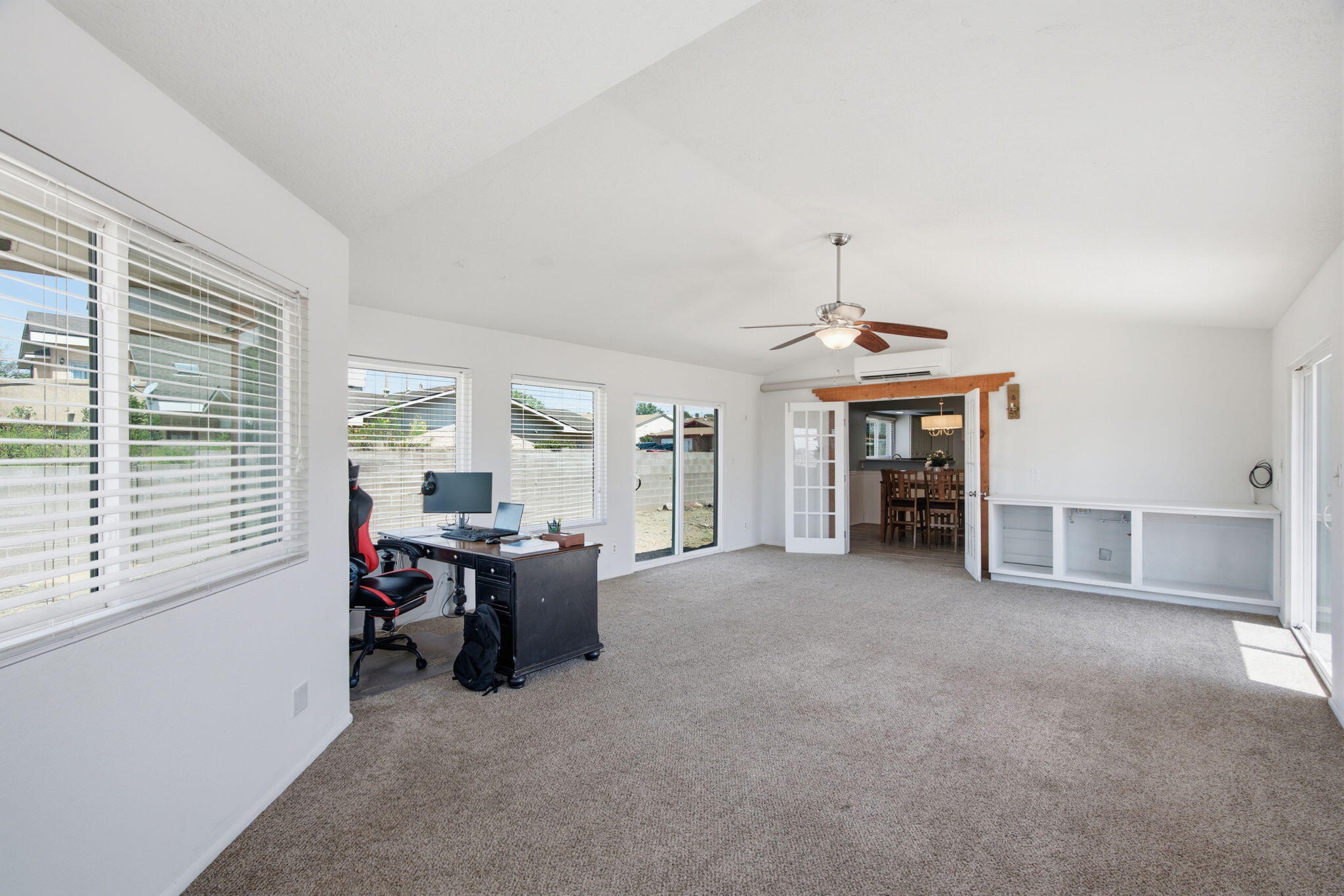 Photo 20 — 6082 Cottontail Road NE