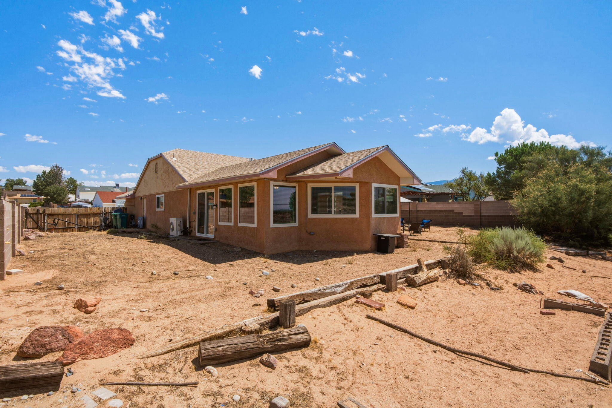 Photo 12 — 6082 Cottontail Road NE