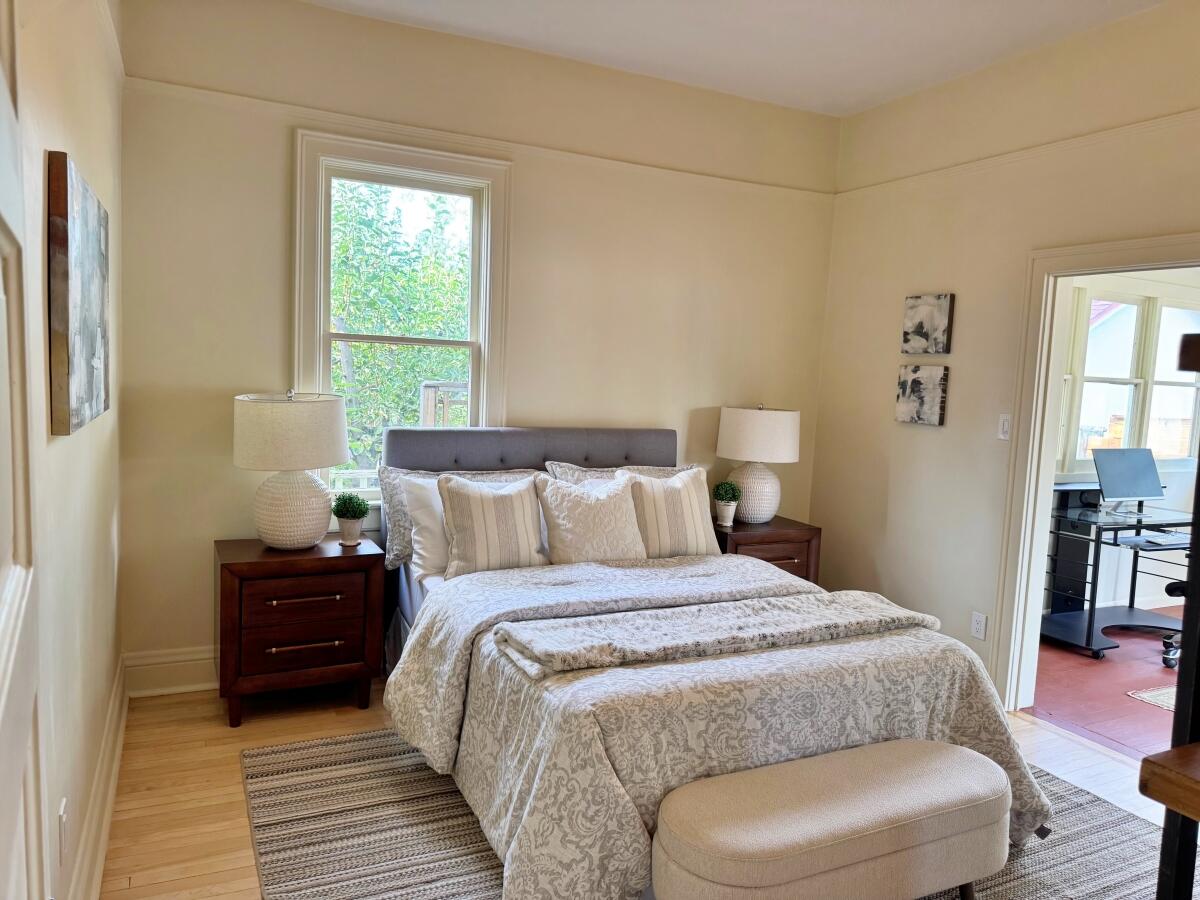 Photo 18 — 418 12th Street NW