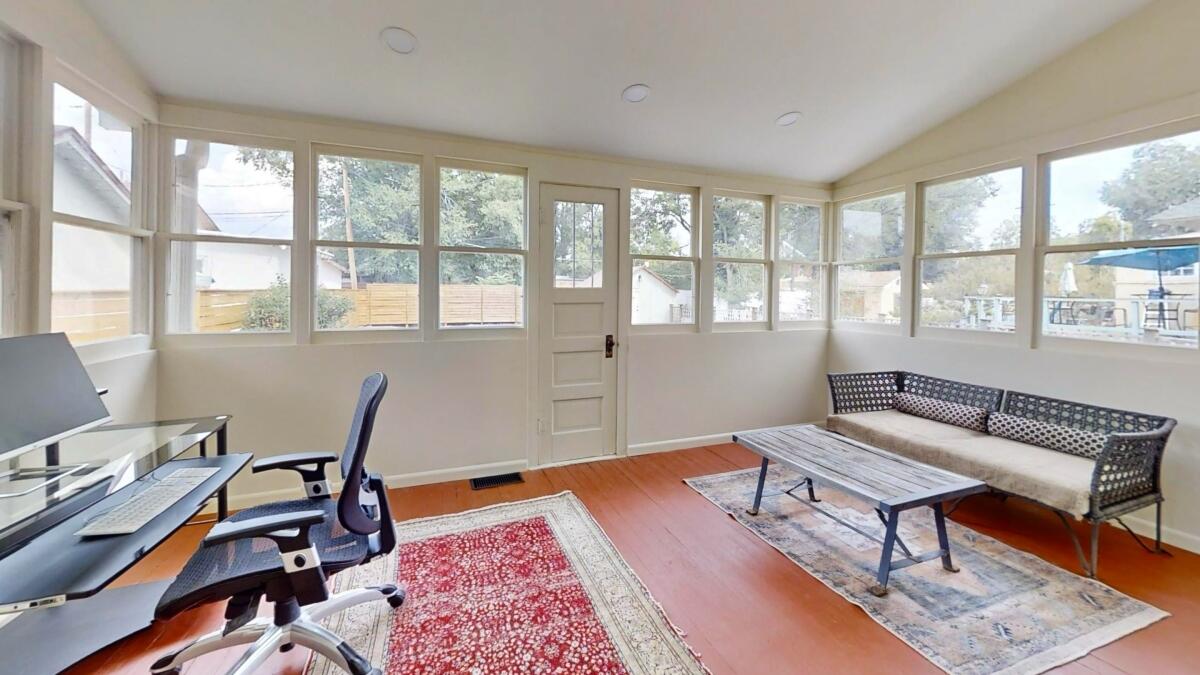 Photo 16 — 418 12th Street NW