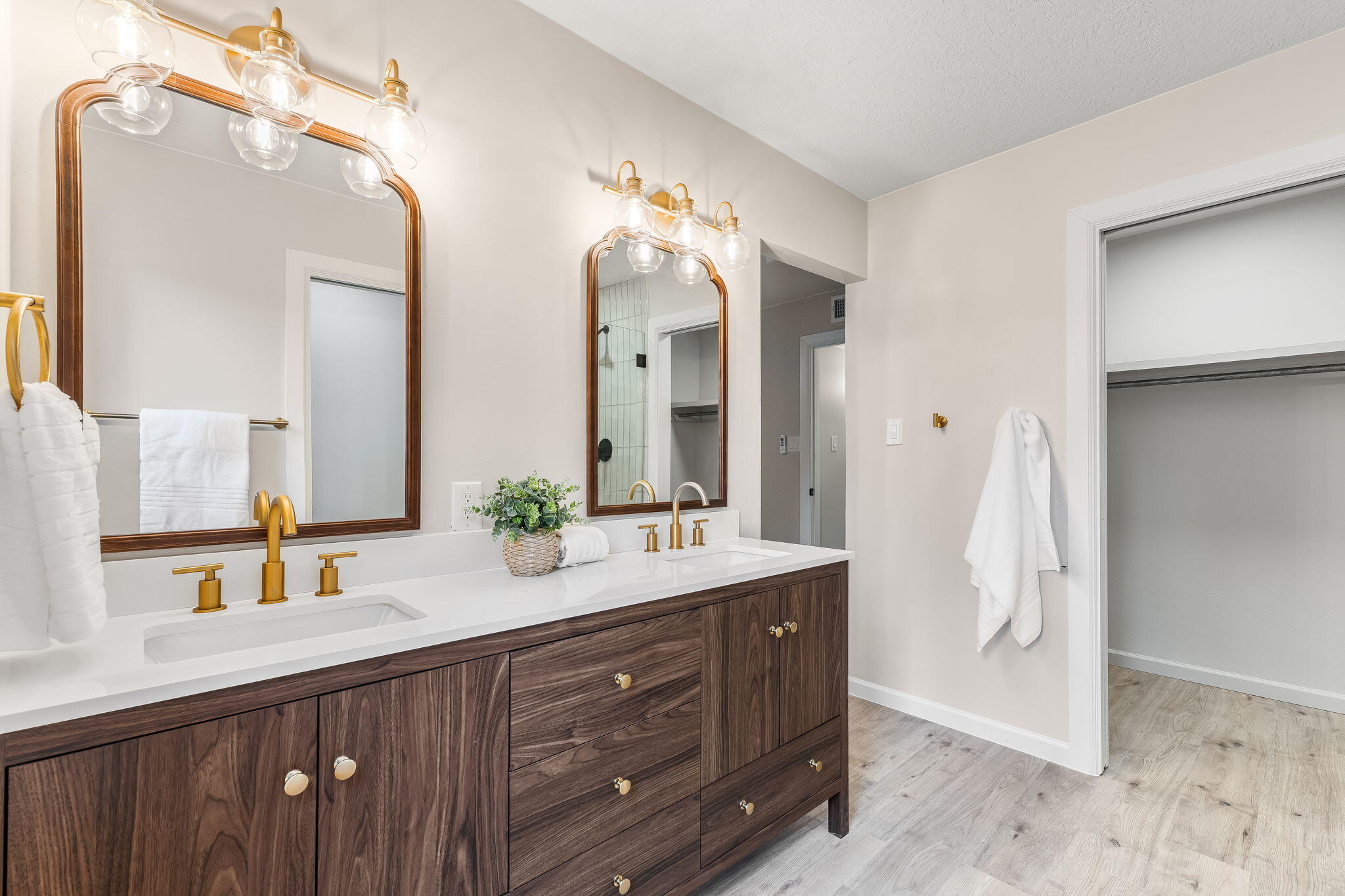 Photo 20 — 10817 Nelle Avenue NE