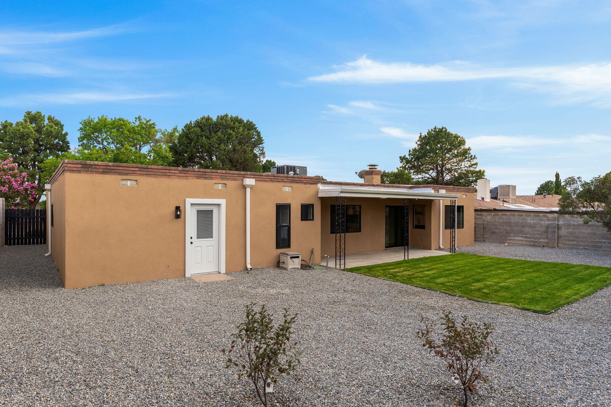 Photo 4 — 10817 Nelle Avenue NE