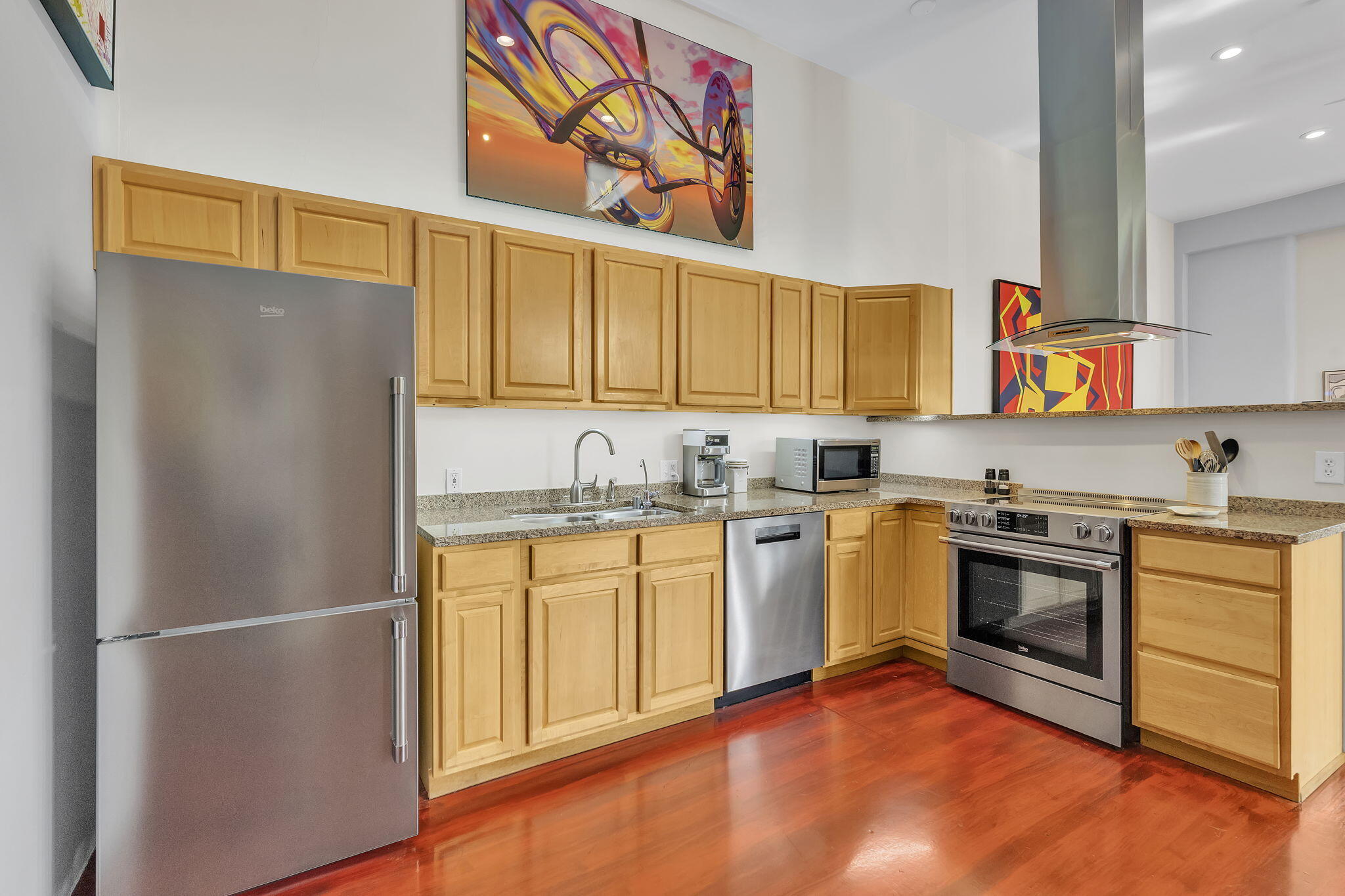Photo 17 — 401 Tijeras Avenue NE
