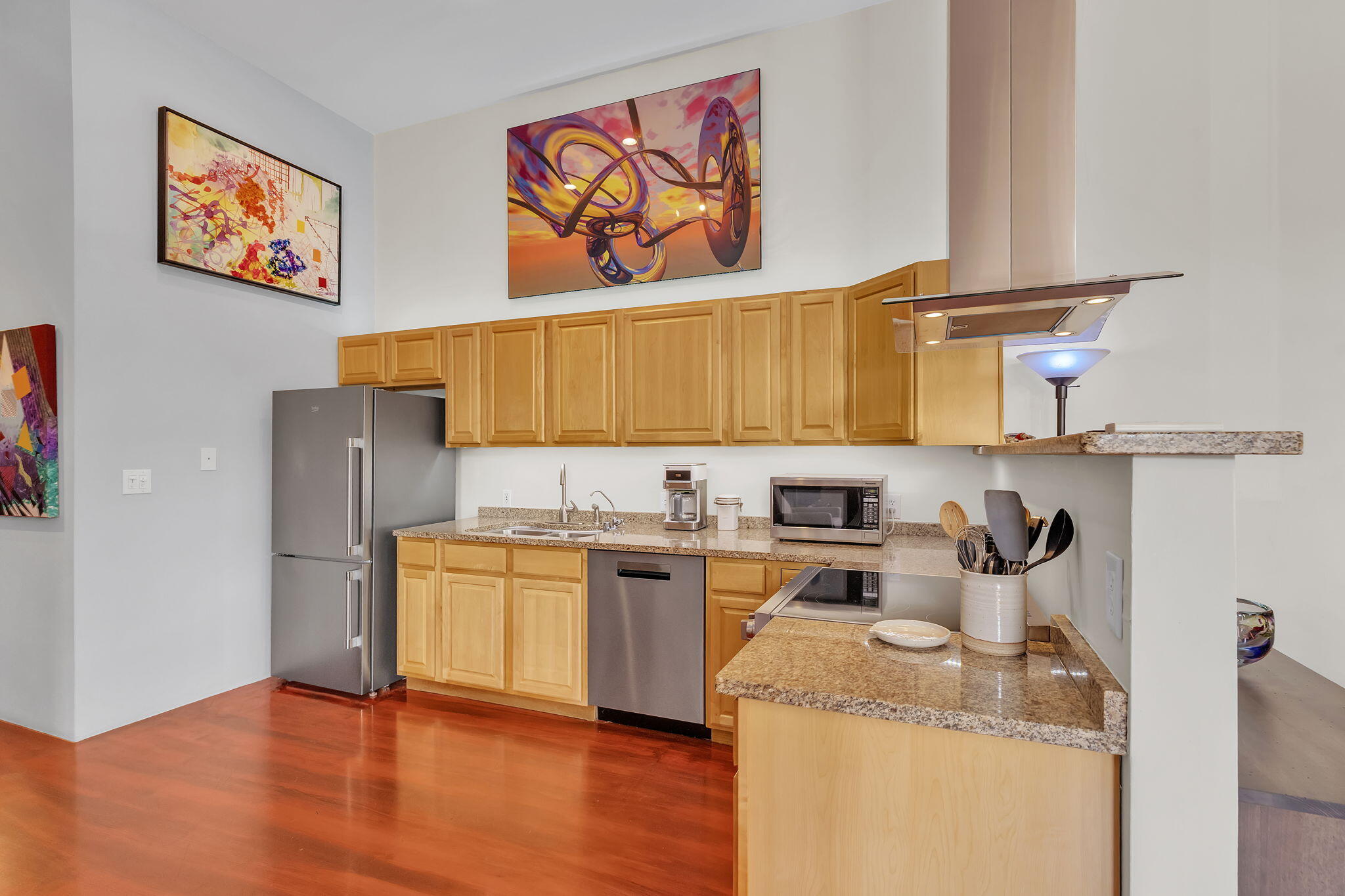 Photo 15 — 401 Tijeras Avenue NE