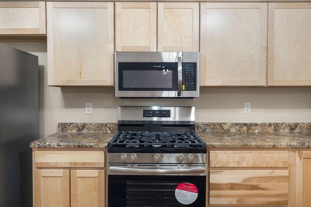 Photo 15 — 4505 Quartz Drive NE
