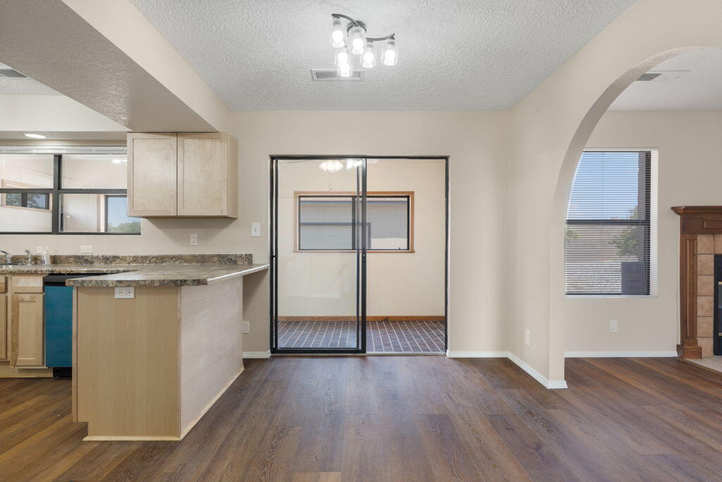 Photo 16 — 4505 Quartz Drive NE