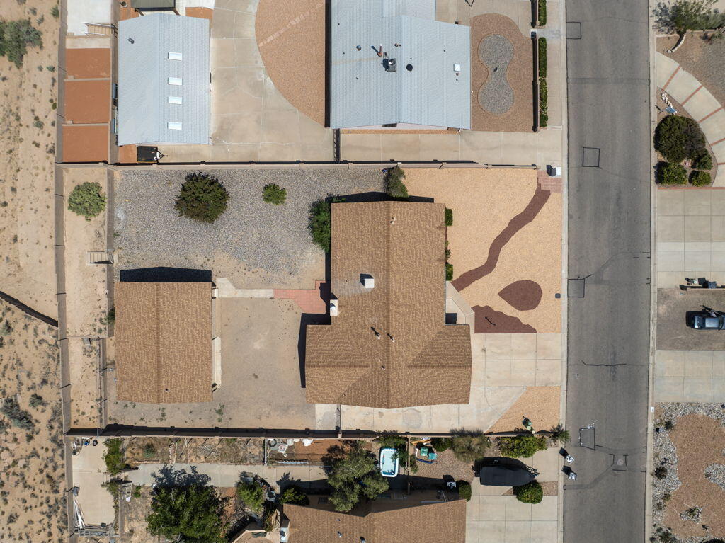 Photo 8 — 4505 Quartz Drive NE