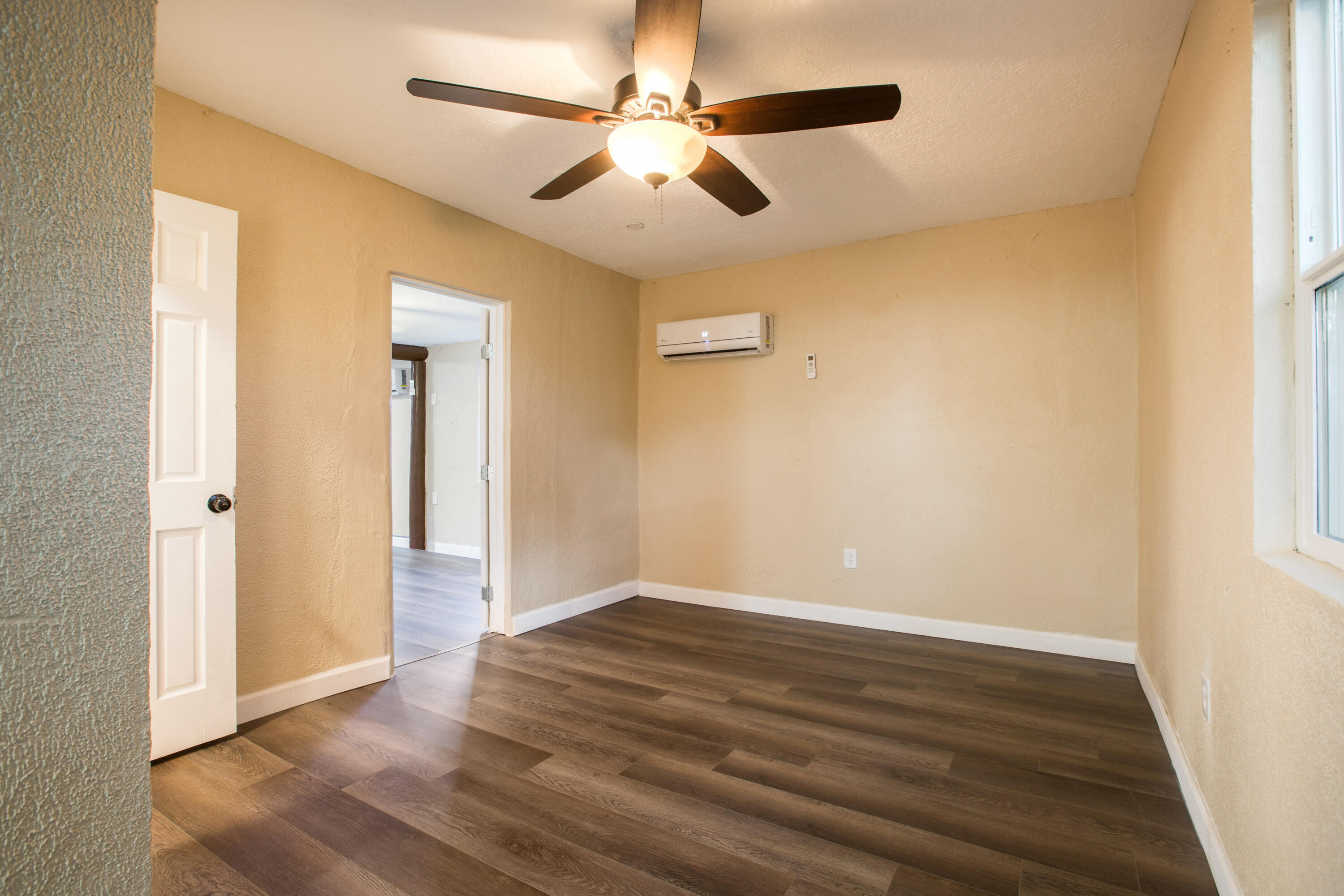 Photo 11 — 5201 Grande Drive NW