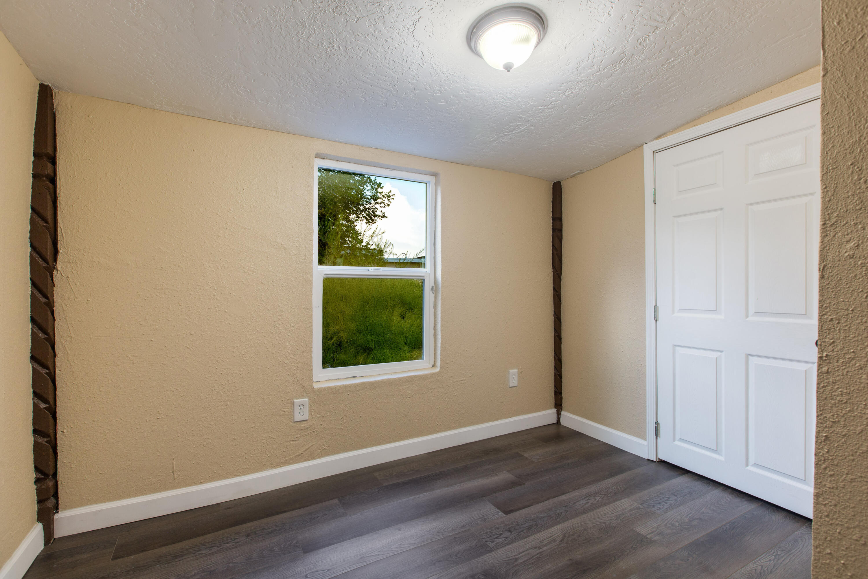 Photo 12 — 5201 Grande Drive NW