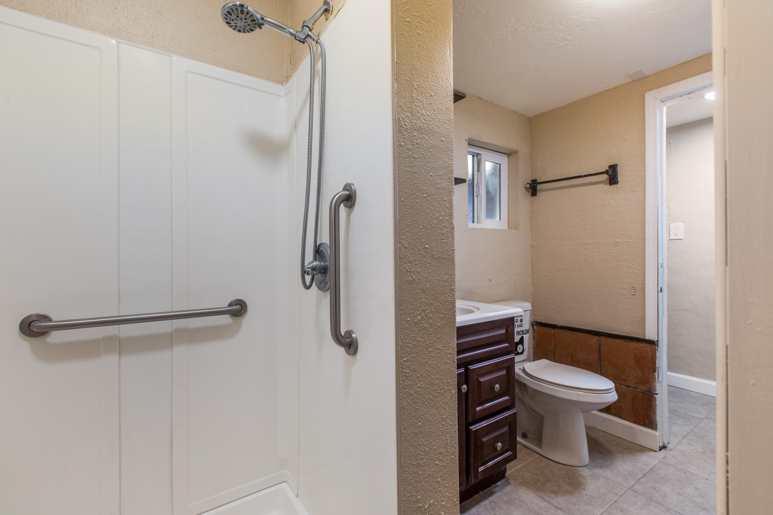 Photo 13 — 5201 Grande Drive NW