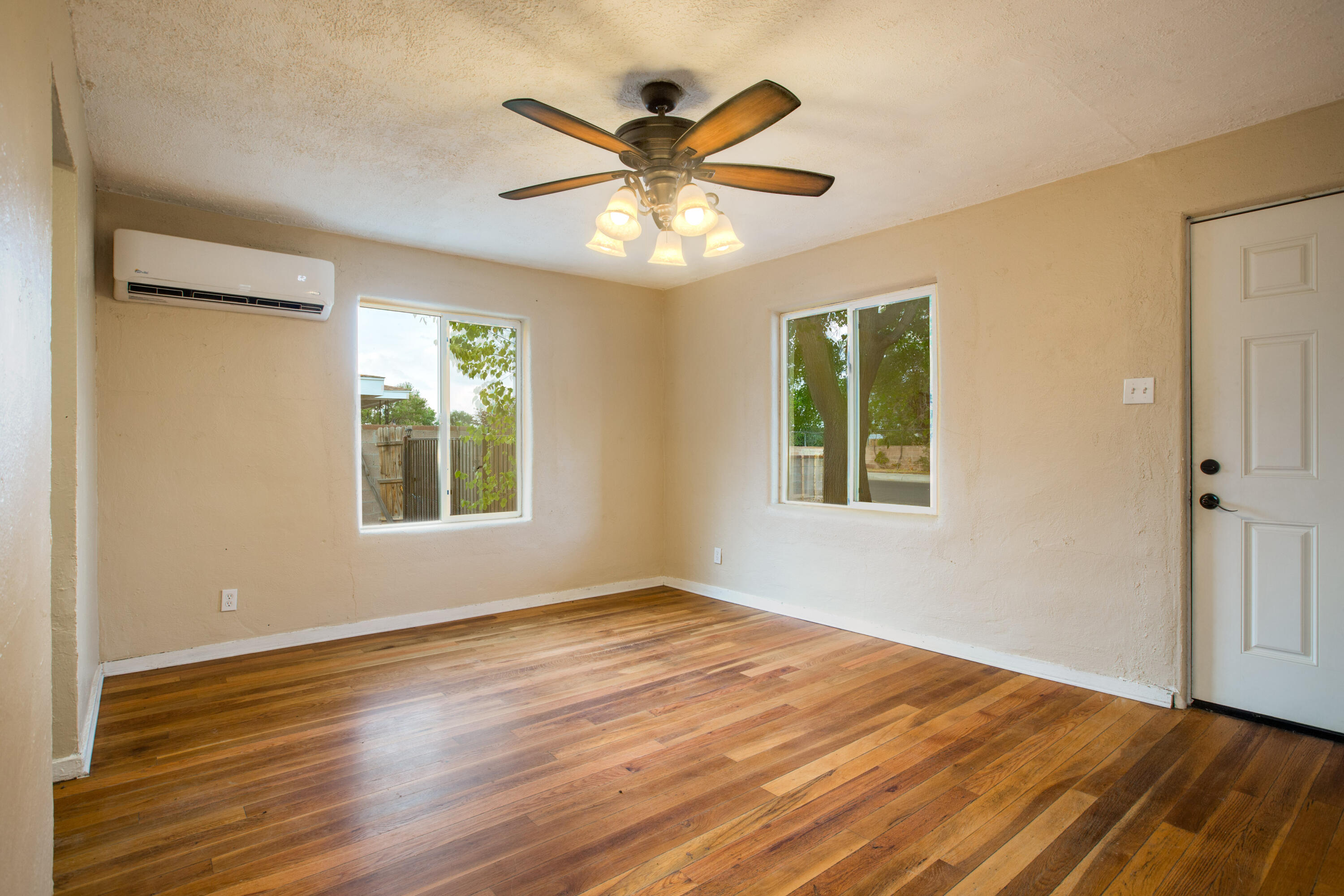 Photo 17 — 5201 Grande Drive NW
