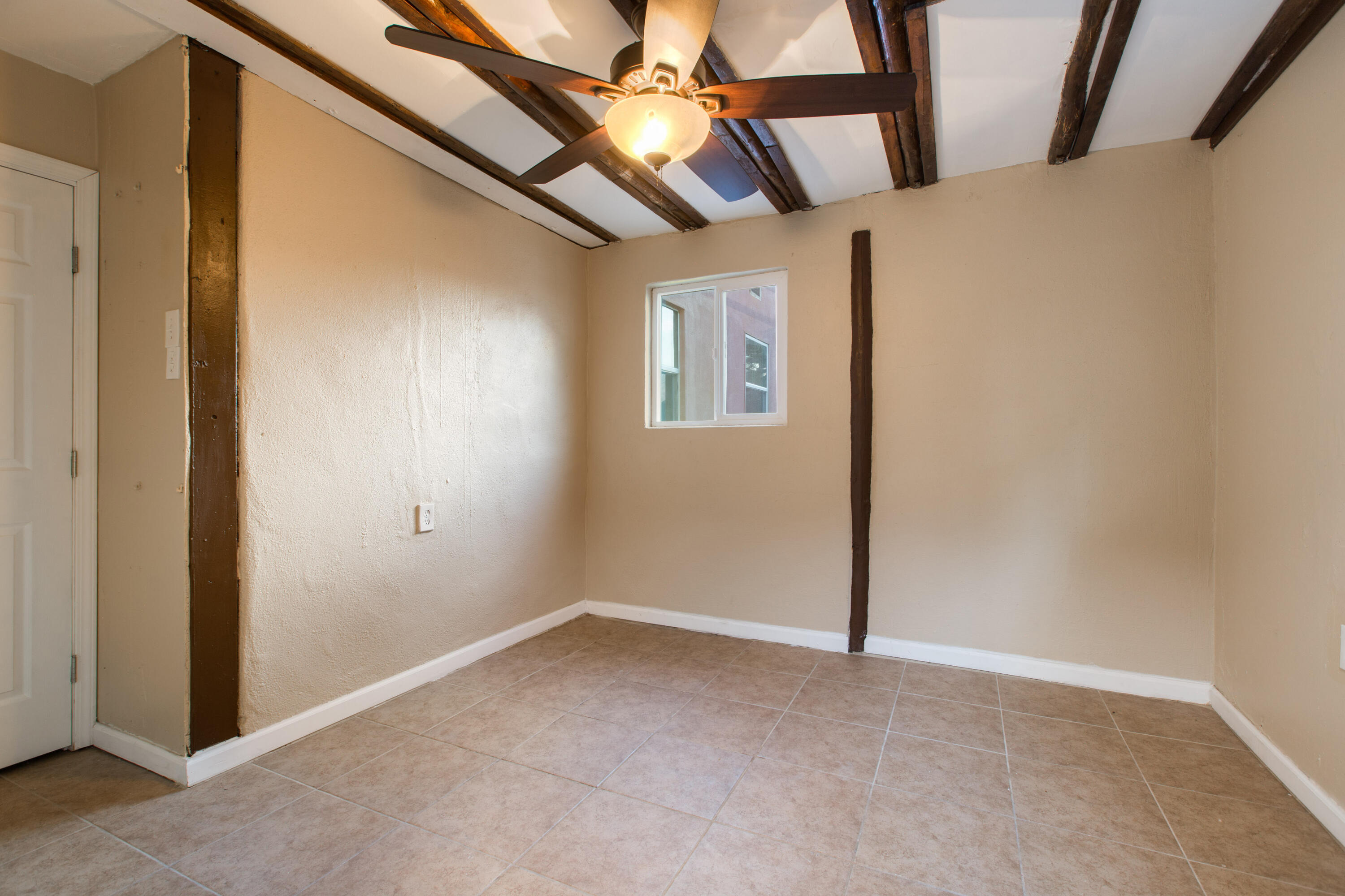 Photo 6 — 5201 Grande Drive NW