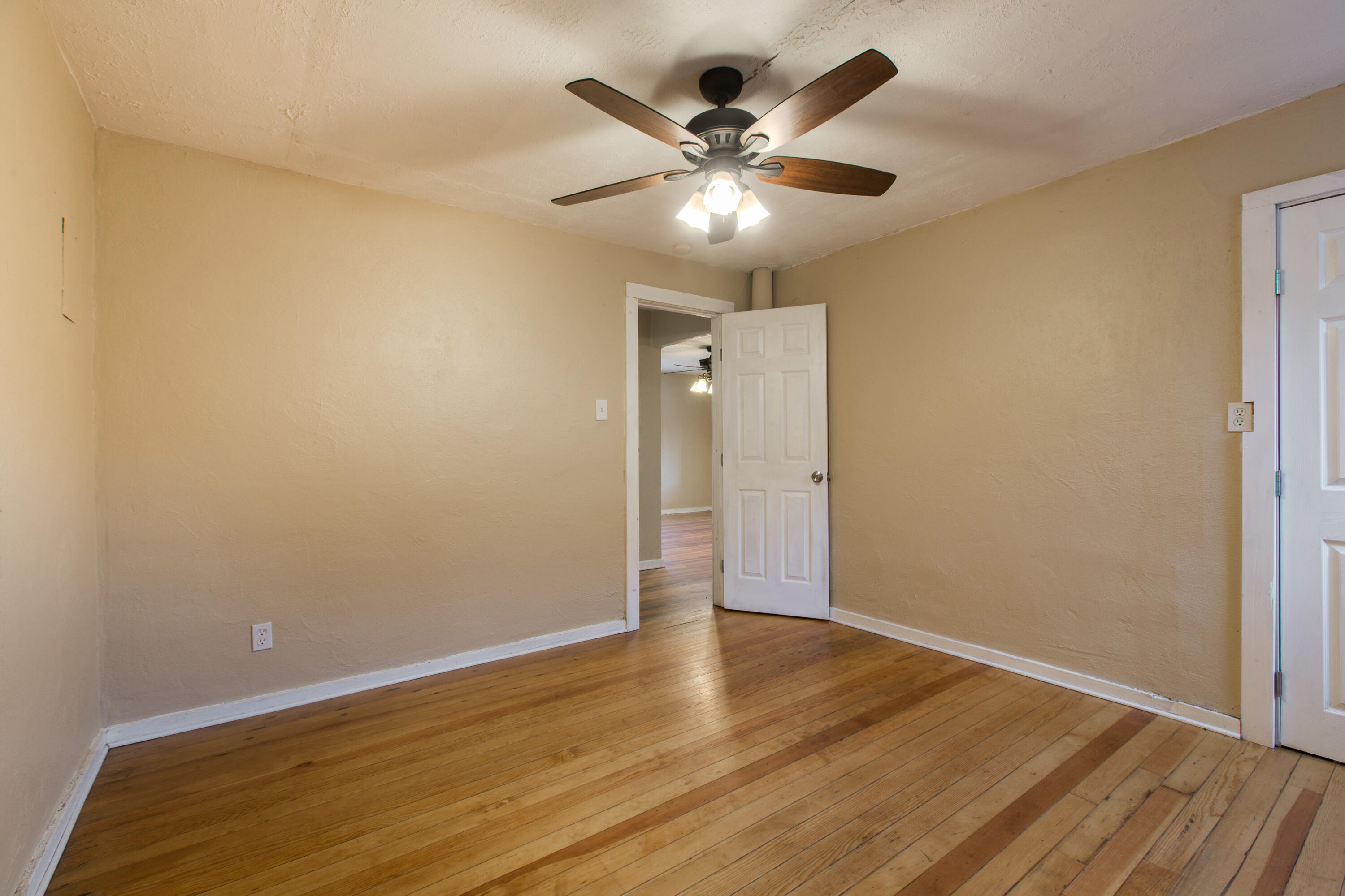 Photo 6 — 5201 Grande Drive NW