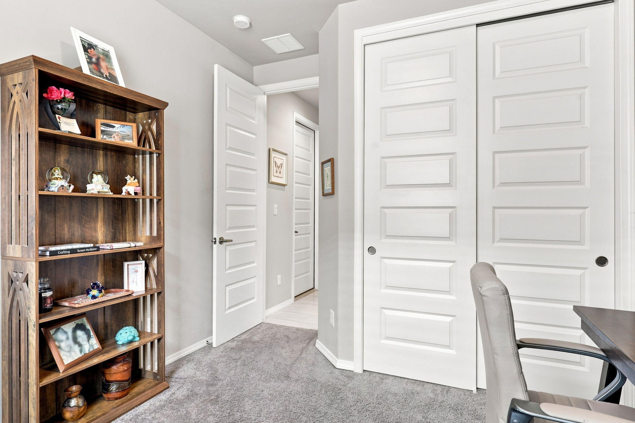 Photo 20 — 6329 Kestrel Drive NE