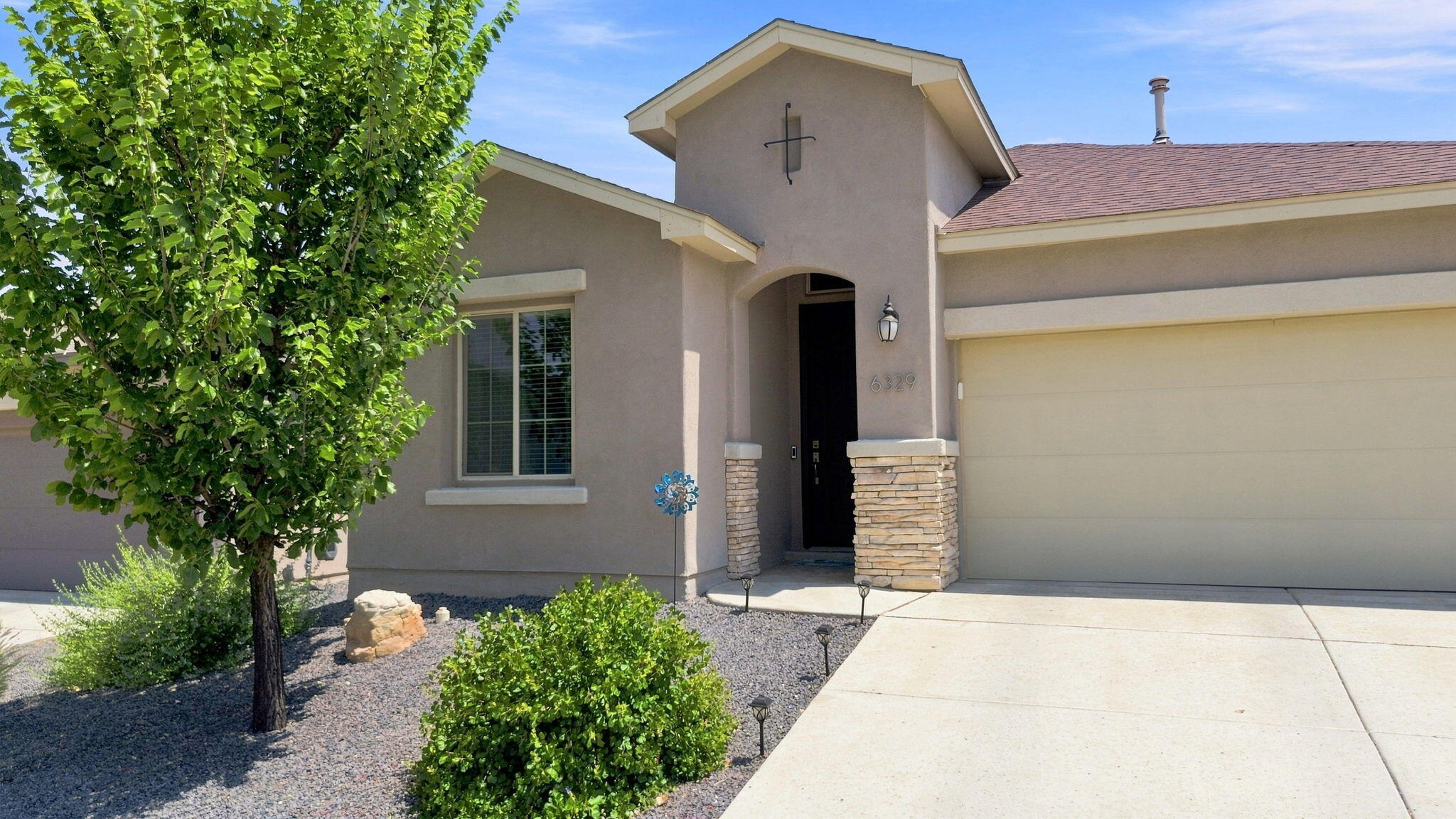 Photo 4 — 6329 Kestrel Drive NE