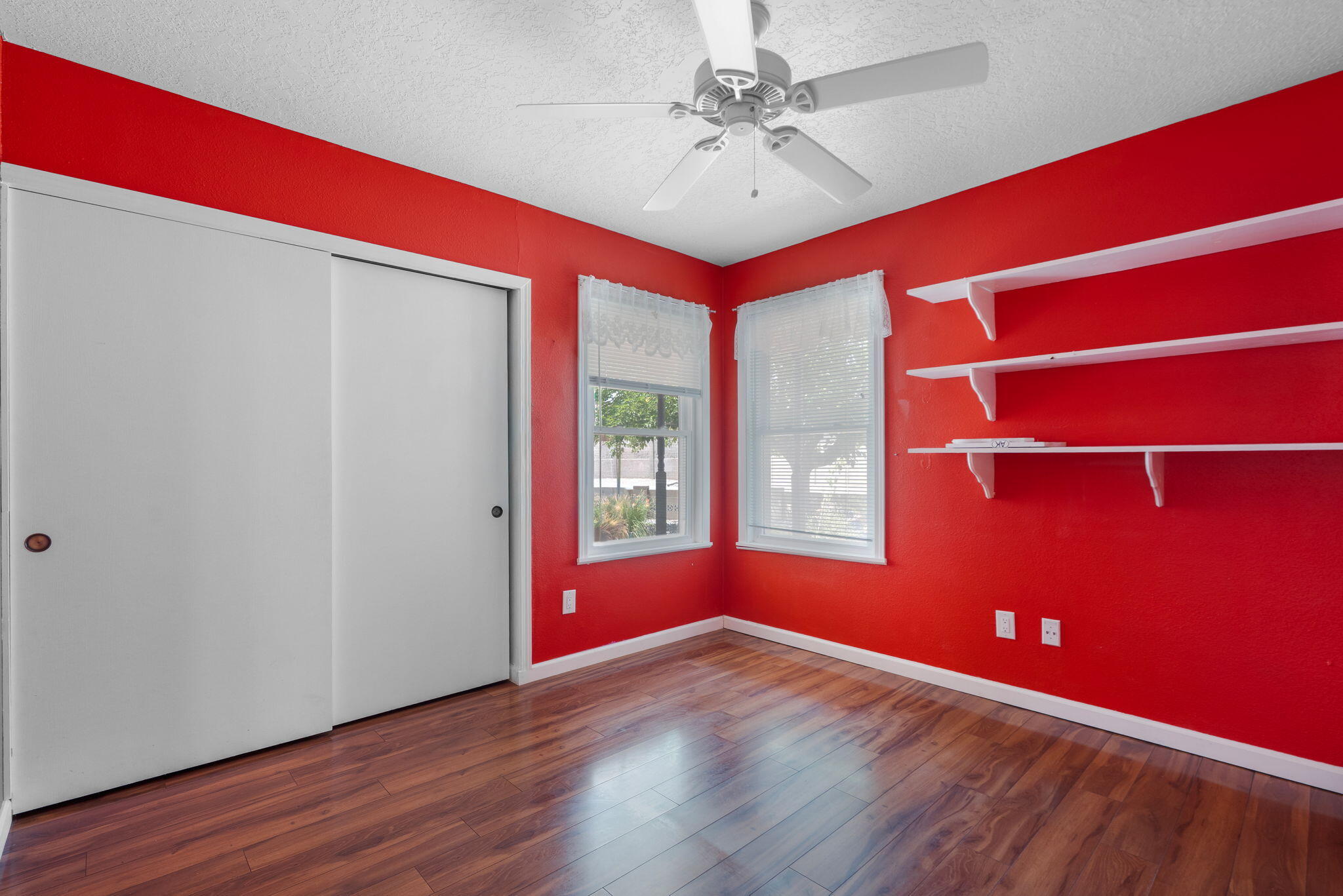 Photo 17 — 6351 Crow Road NE