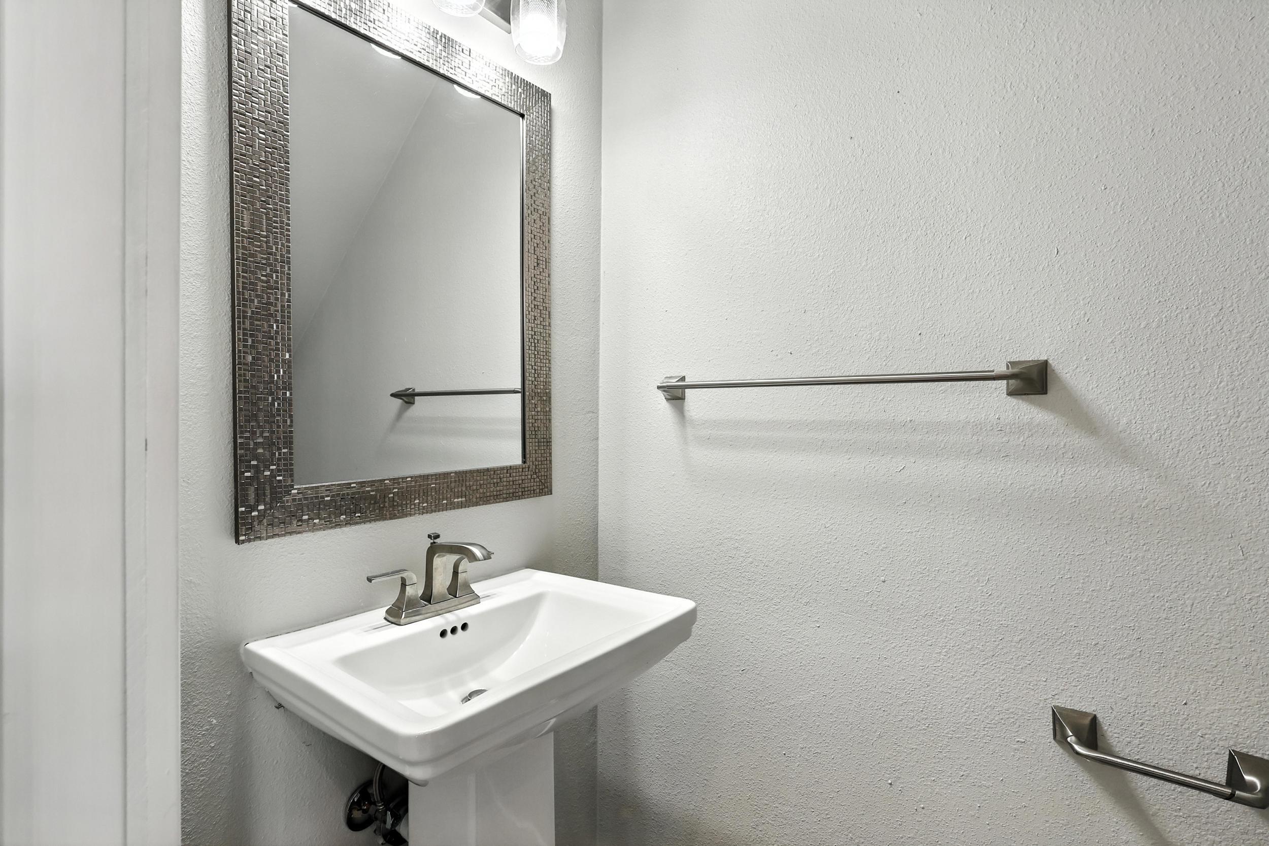 Photo 18 — 219 Central Avenue NW 306