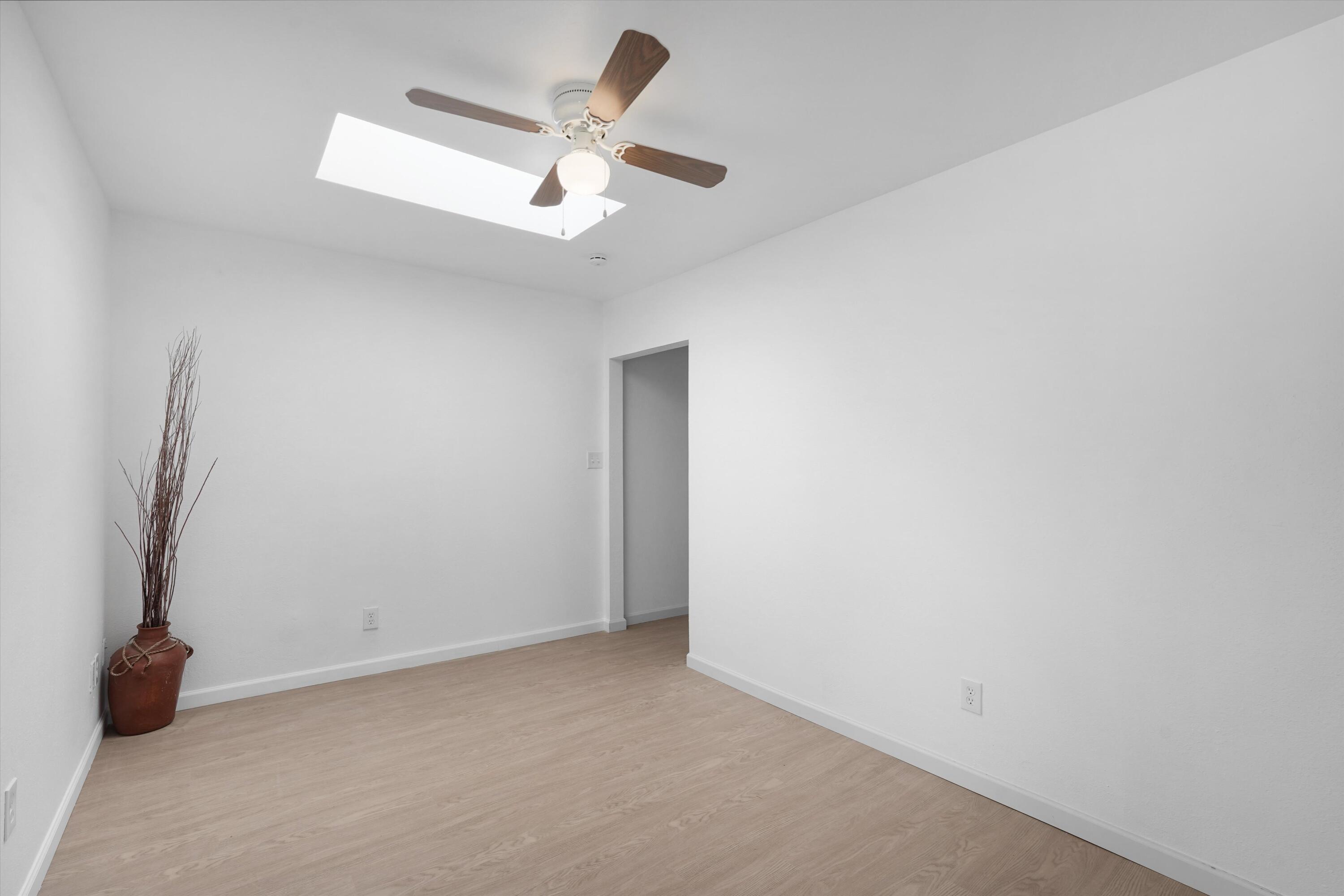 Photo 2 — 10313 Karen Avenue NE