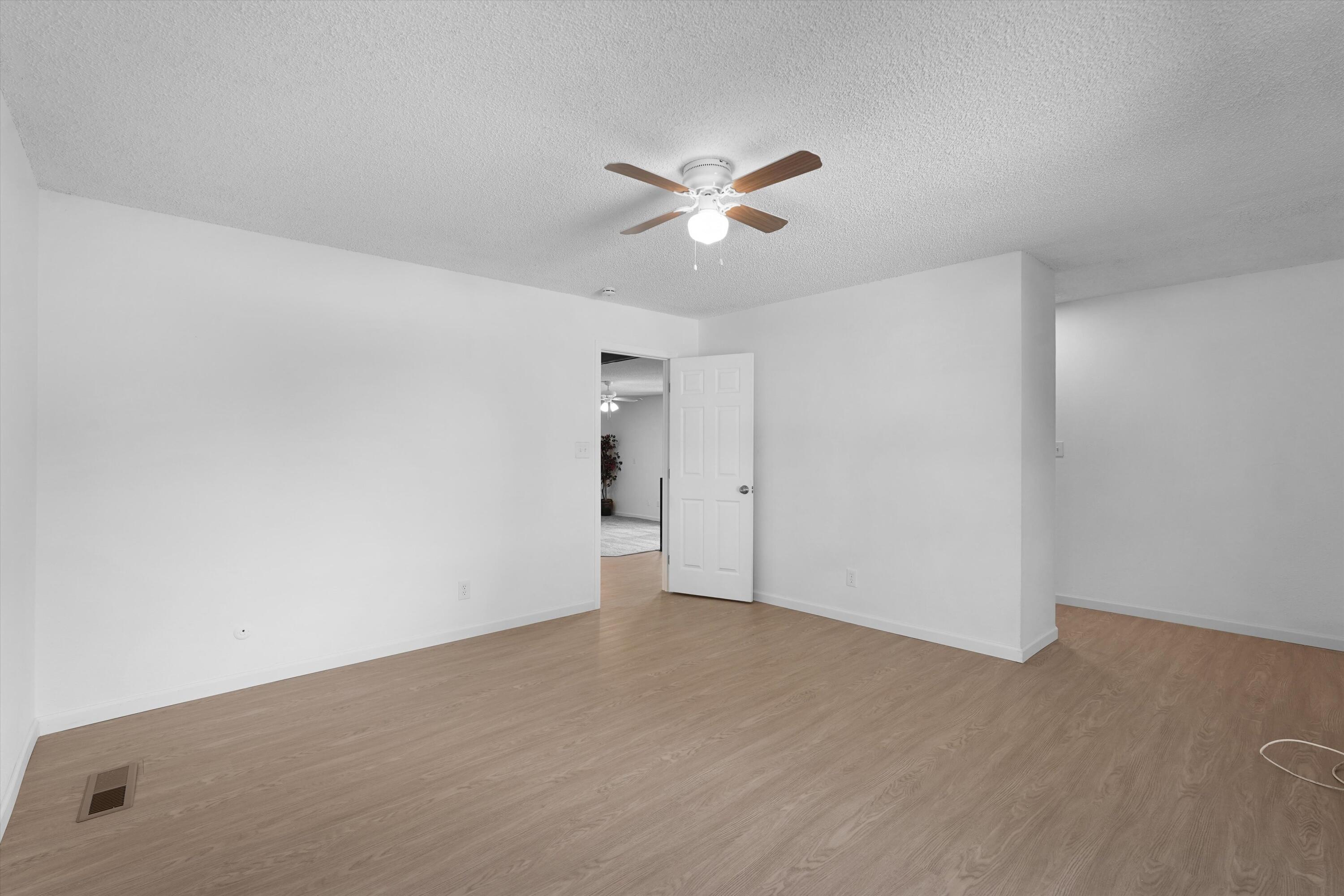 Photo 8 — 10313 Karen Avenue NE