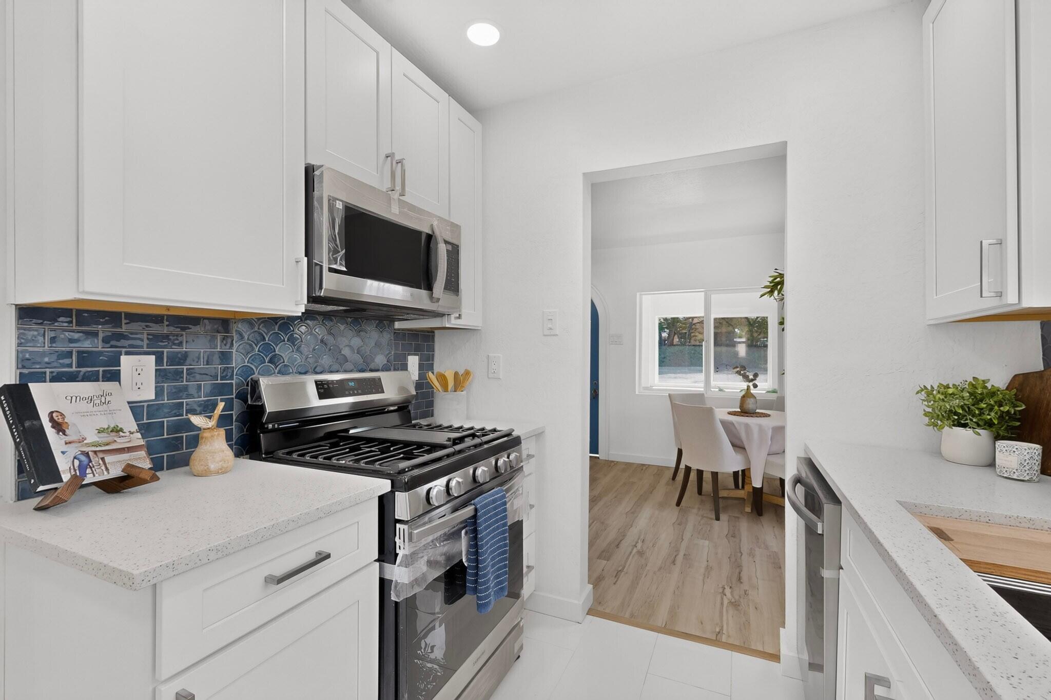 Photo 18 — 413 Princeton Drive SE