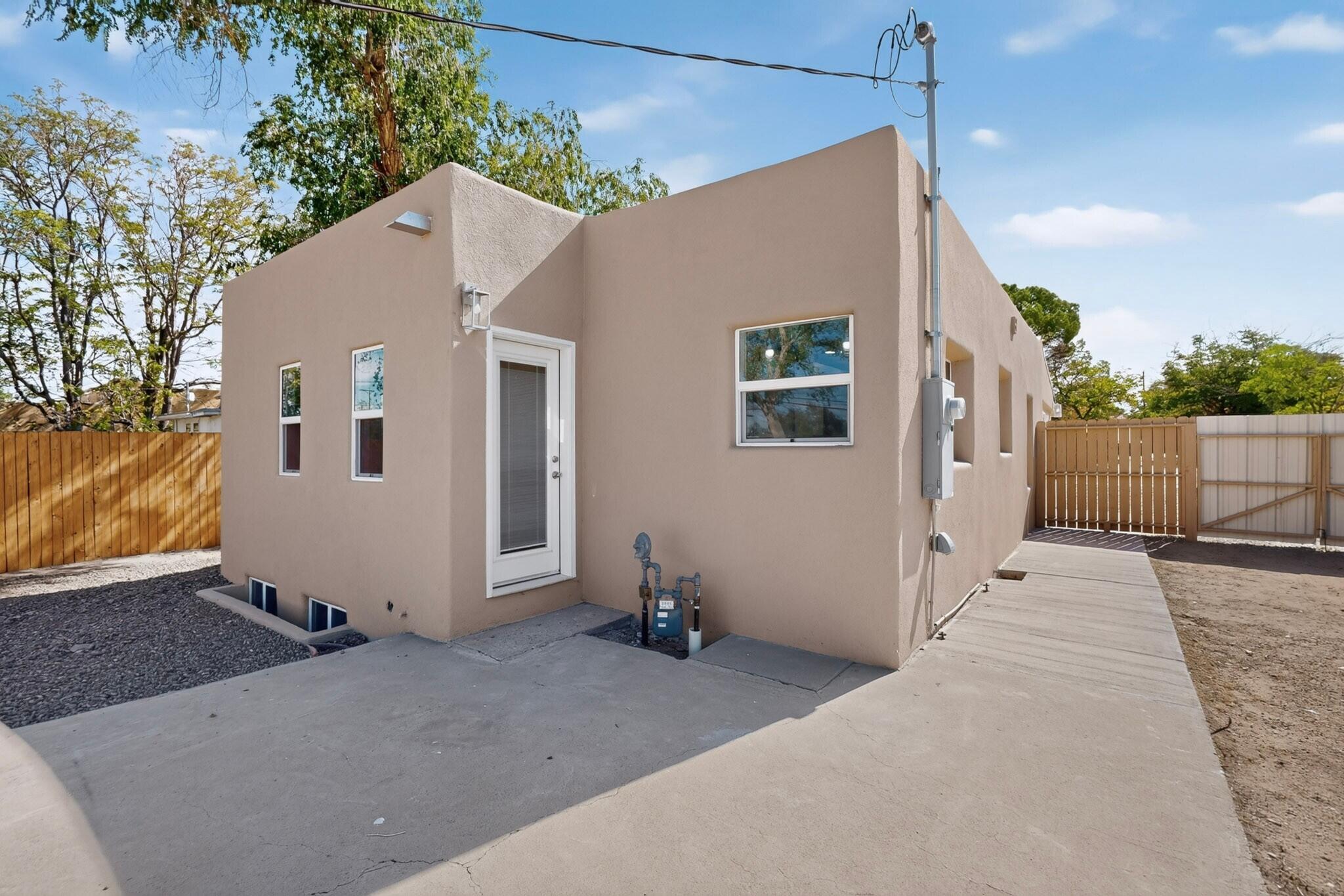 Photo 4 — 413 Princeton Drive SE