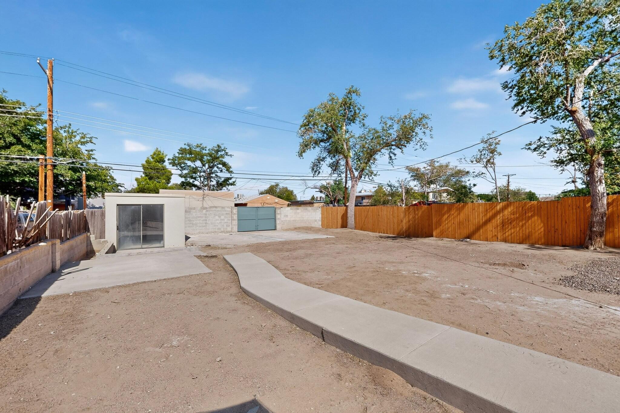 Photo 6 — 413 Princeton Drive SE