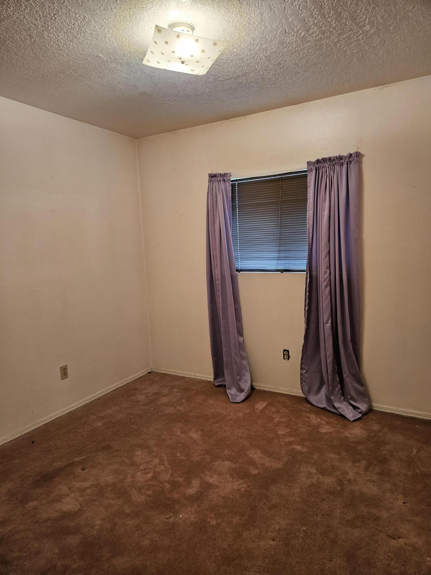 Photo 7 — 921 Impala Drive