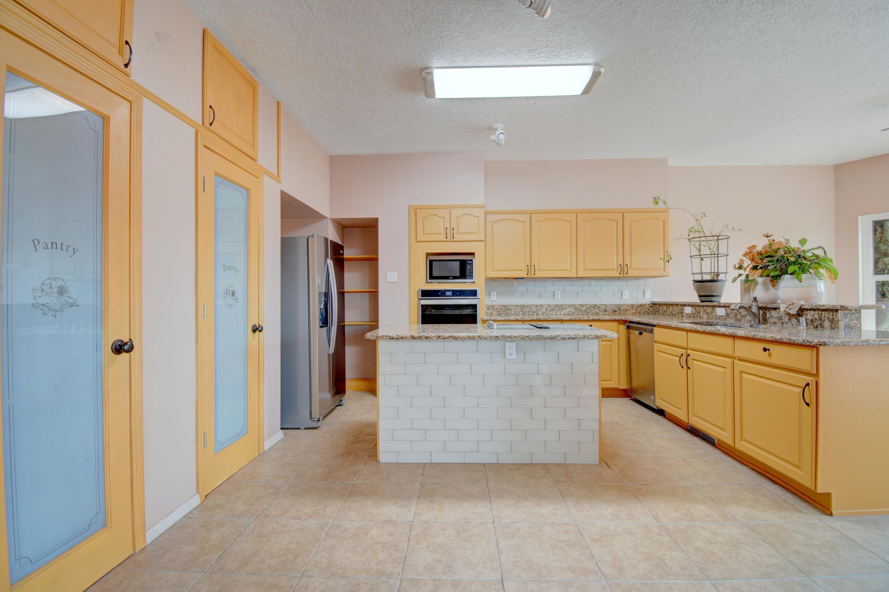 Photo 20 — 10532 Calle Alba NW