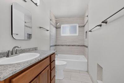 Photo 10 — 705 Palomas Drive SE