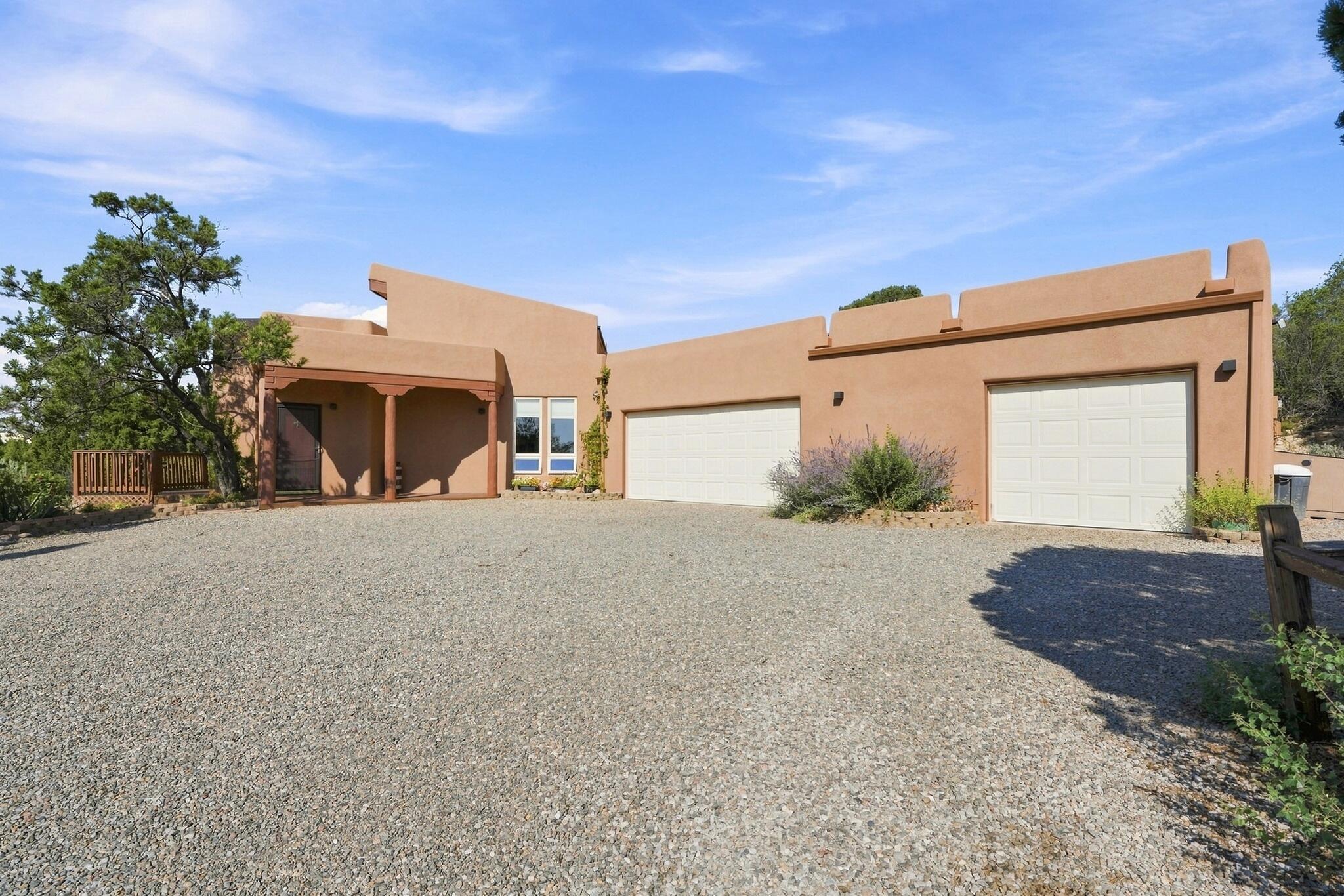 4 Geoffrey Court, Sandia Park, NM 87047
