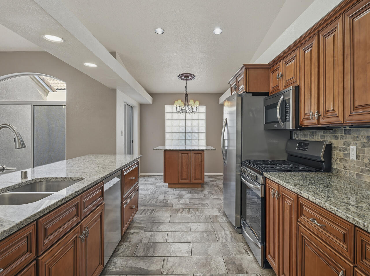 Photo 18 — 7205 Quail Springs Place NE
