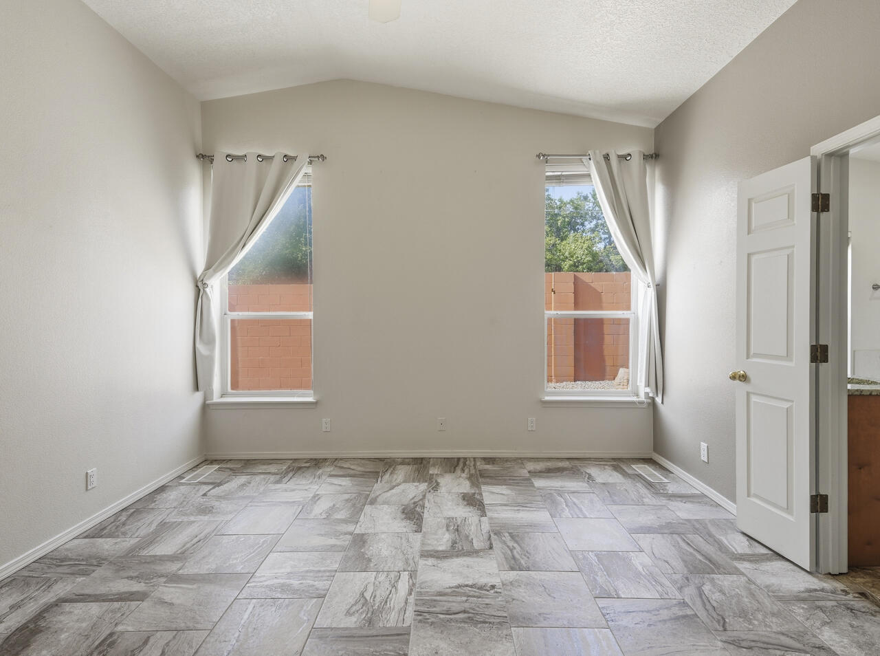 Photo 15 — 7205 Quail Springs Place NE