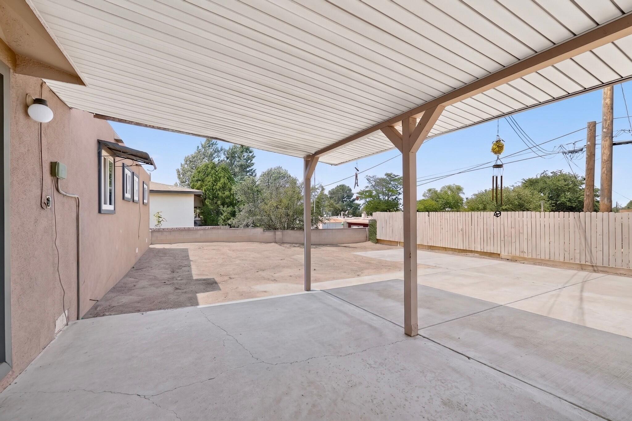 Photo 2 — 9801 Chapala Drive NE