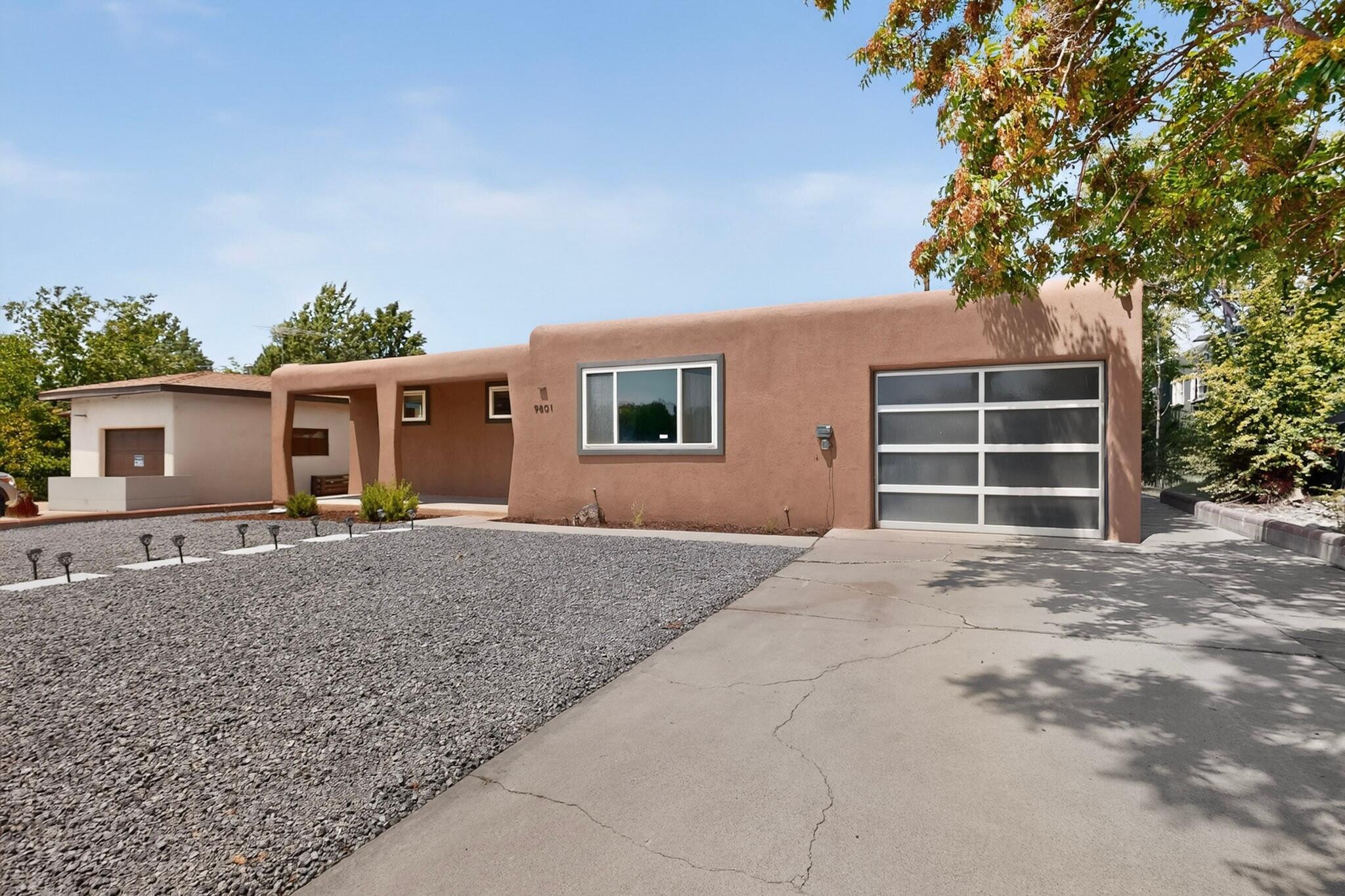 Photo 15 — 9801 Chapala Drive NE