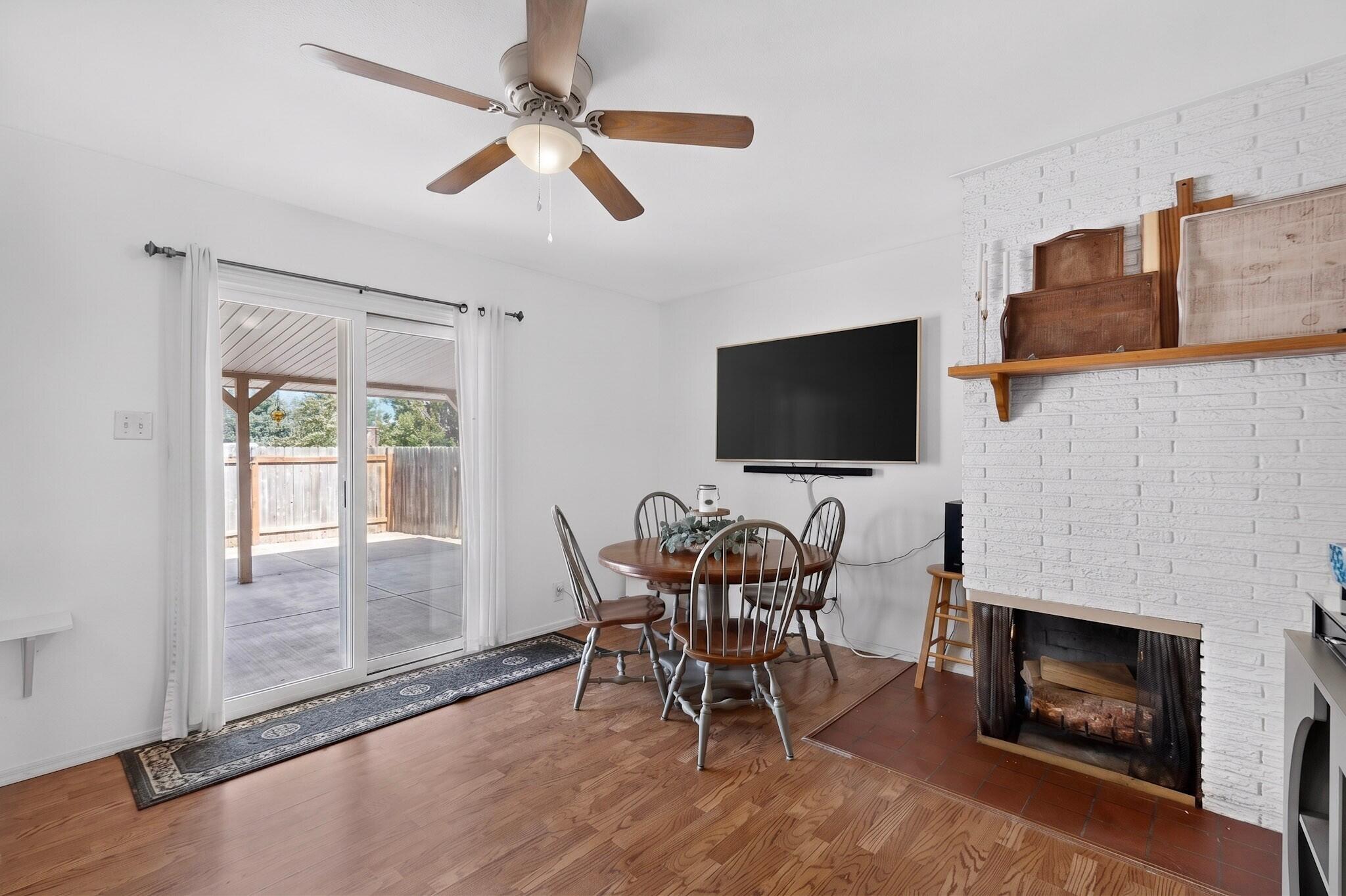 Photo 12 — 9801 Chapala Drive NE