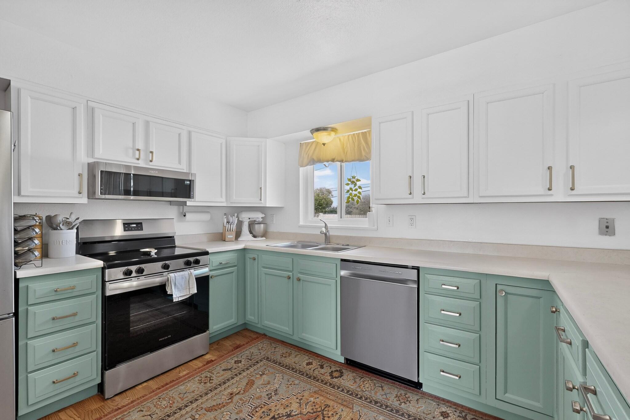 Photo 10 — 9801 Chapala Drive NE