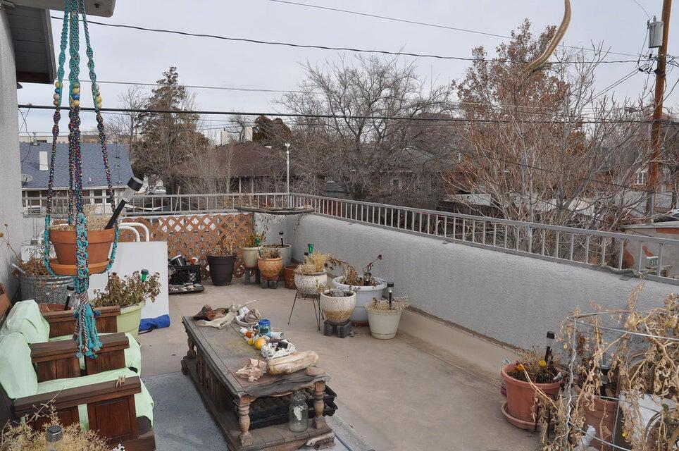 Photo 8 — 907 Silver Avenue SW