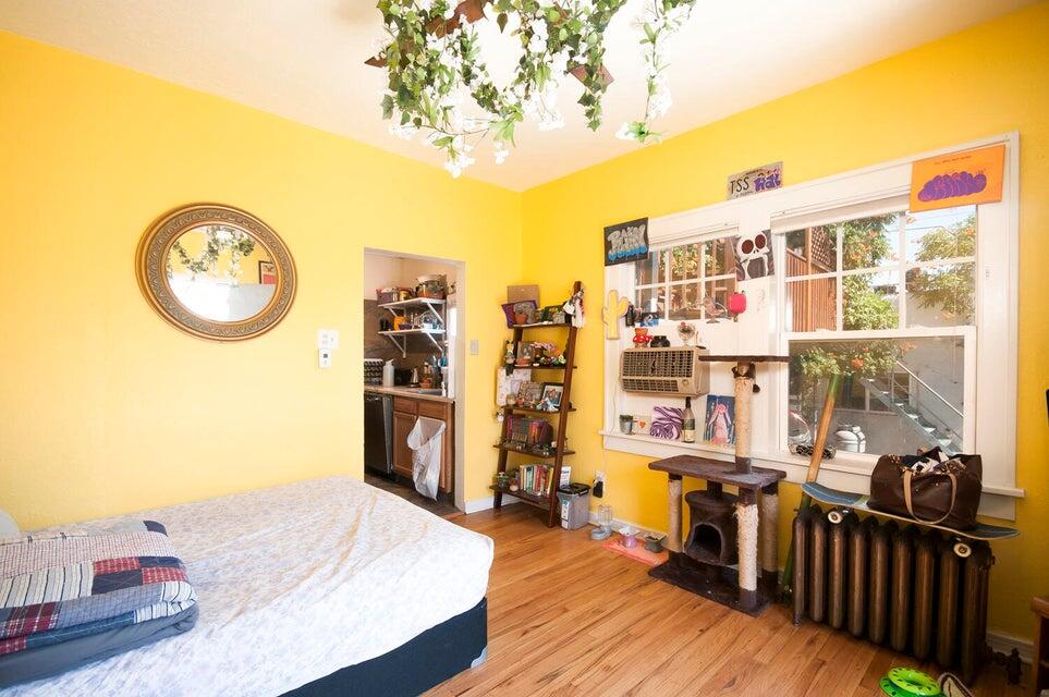 Photo 6 — 907 Silver Avenue SW