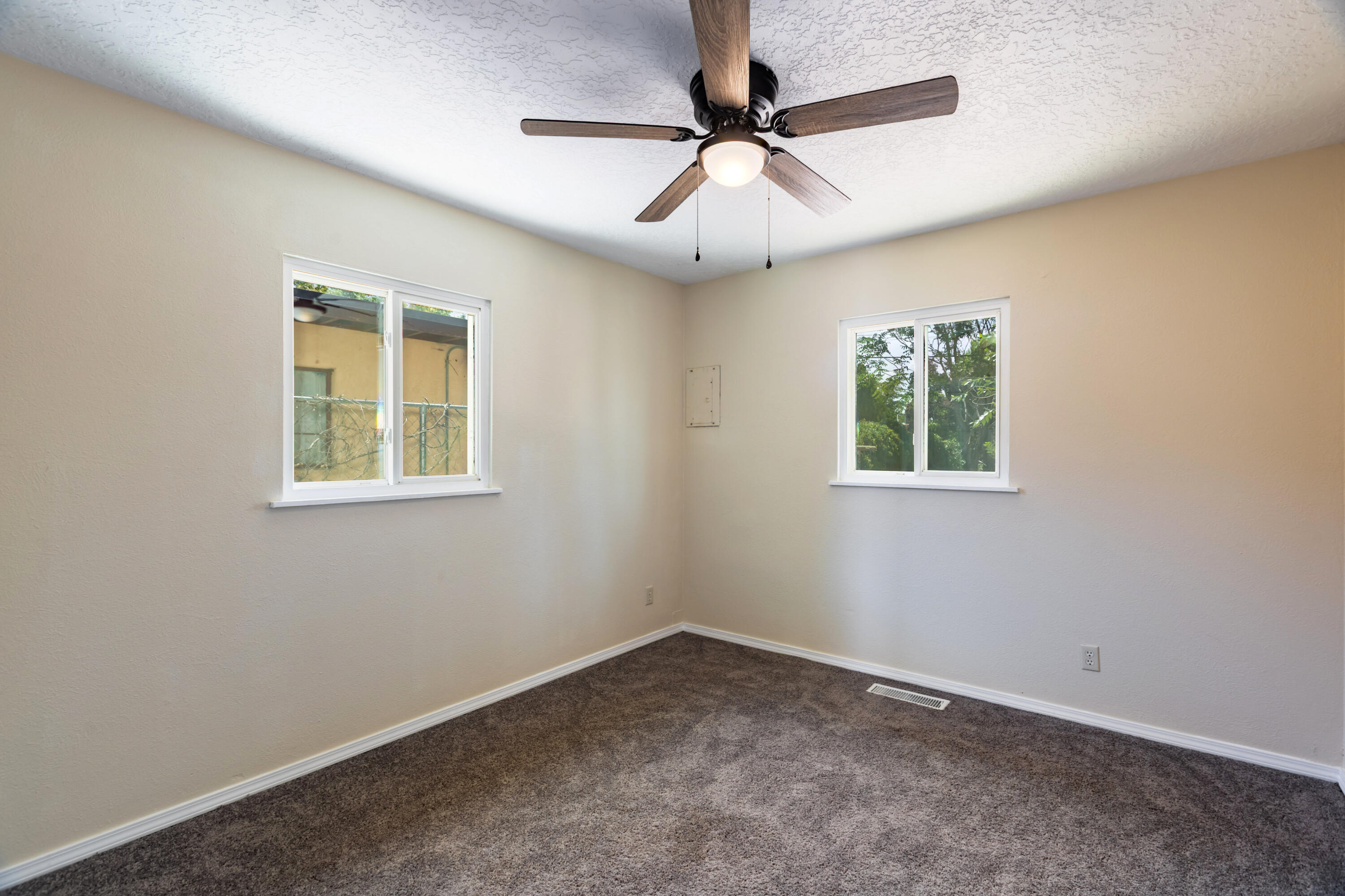 Photo 10 — 4808 Ponderosa Avenue NE