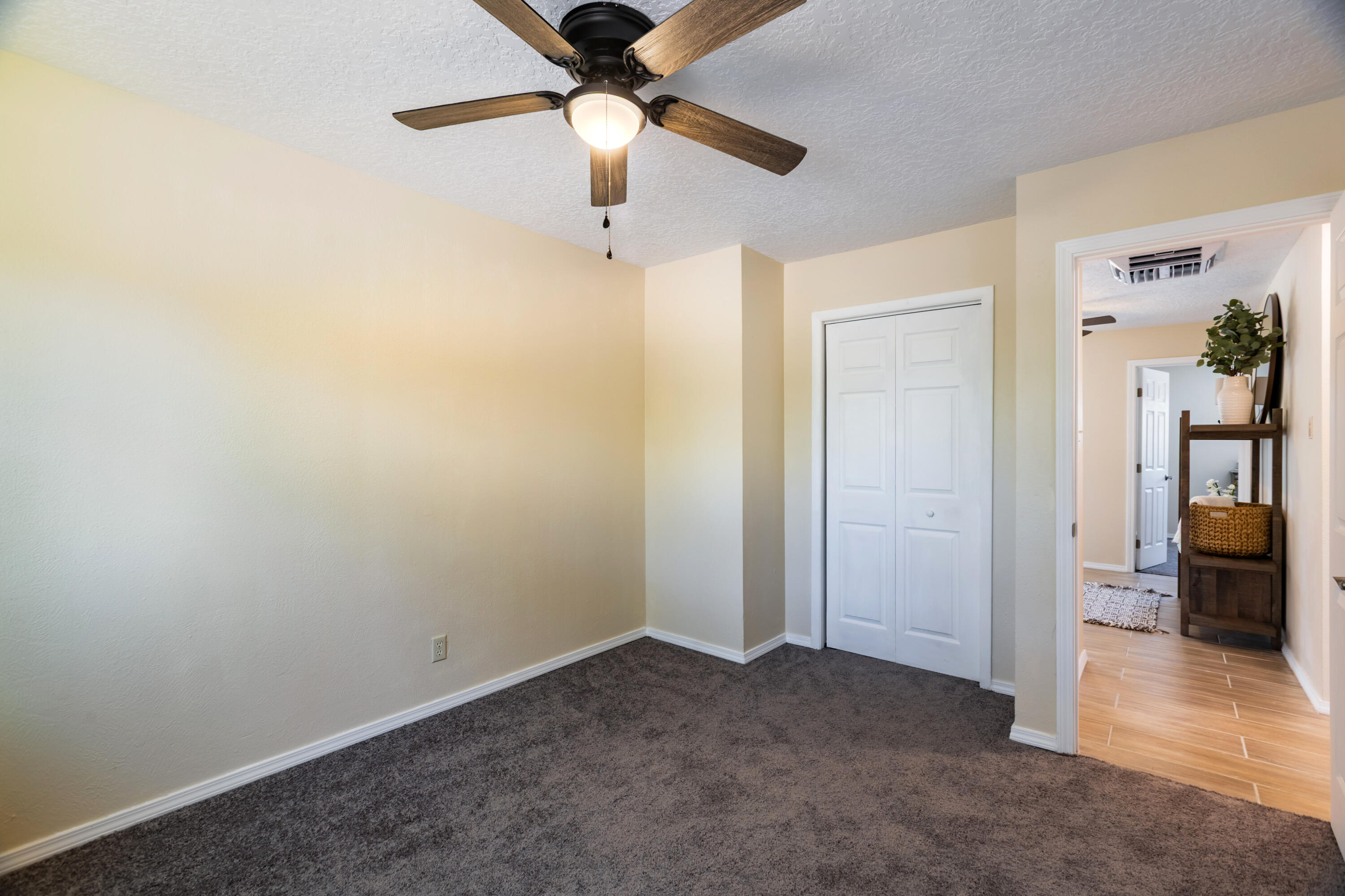 Photo 4 — 4808 Ponderosa Avenue NE