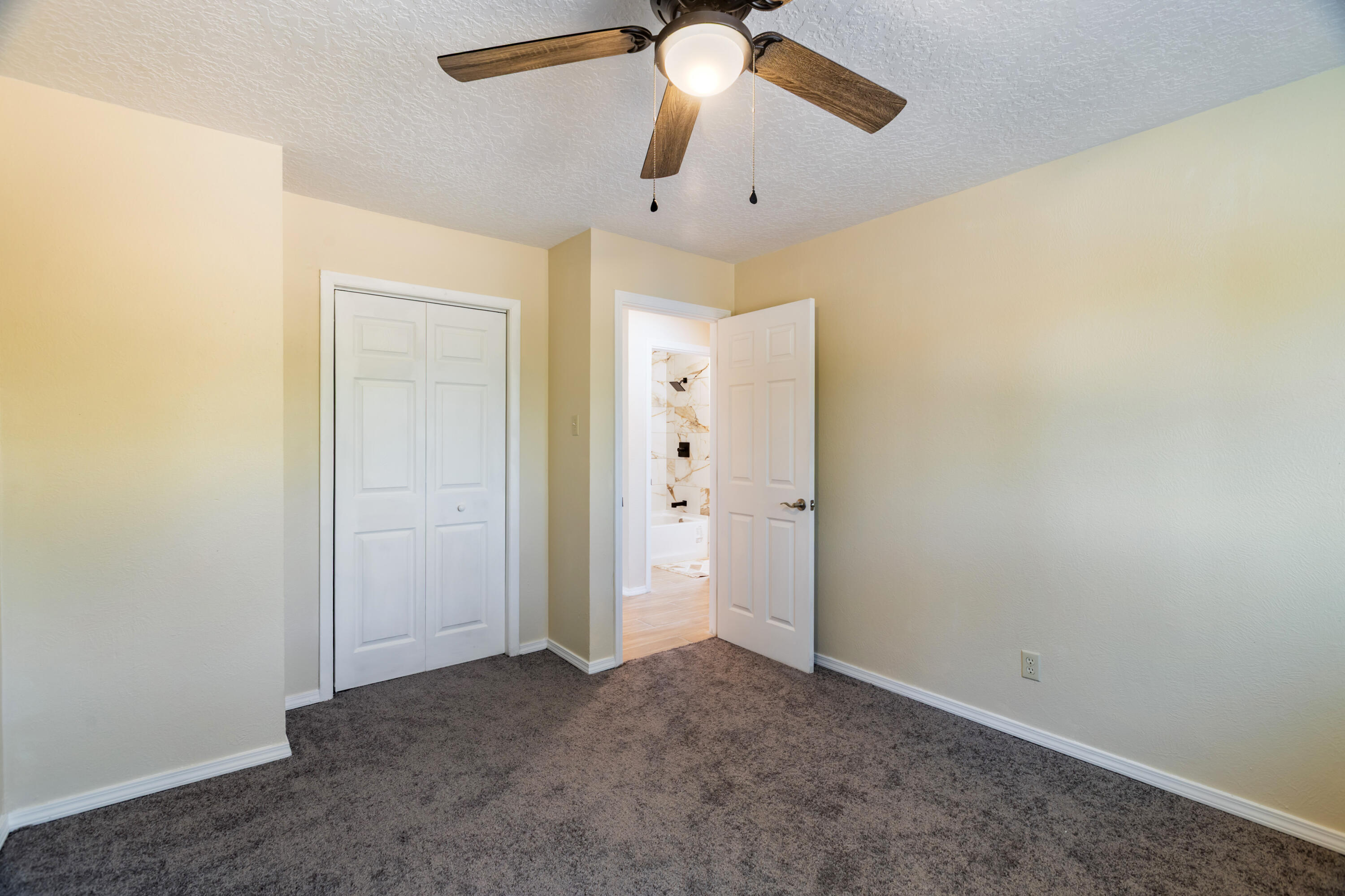 Photo 3 — 4808 Ponderosa Avenue NE