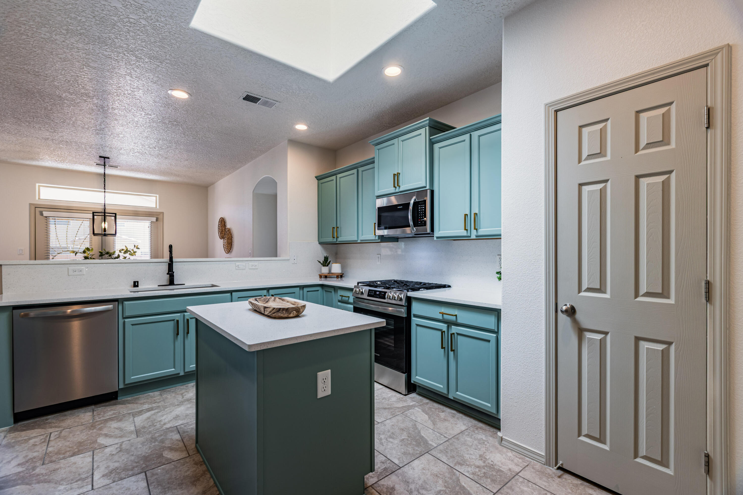Photo 18 — 8620 Mock Heather Road NW