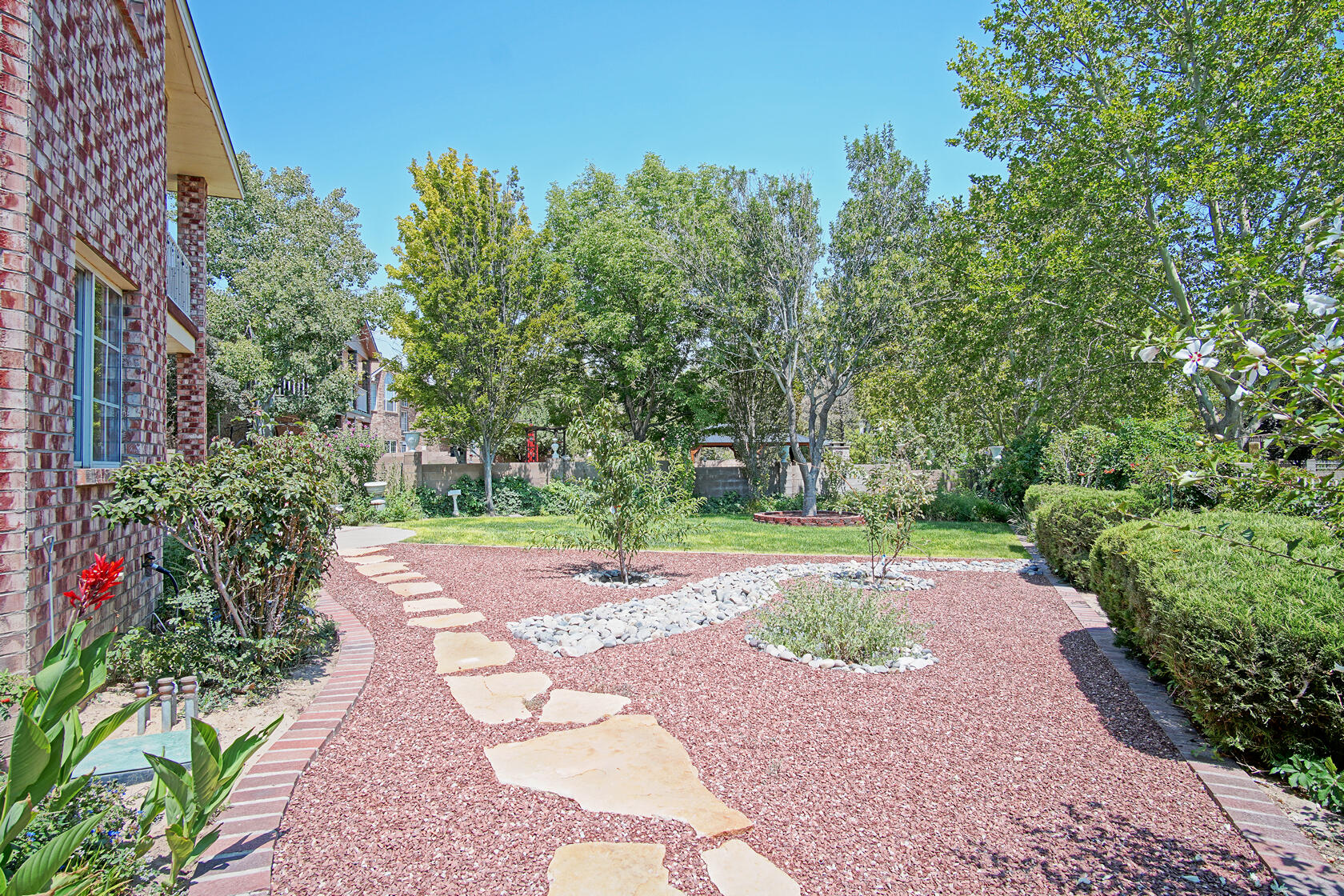 Photo 9 — 2869 W Island Loop SE