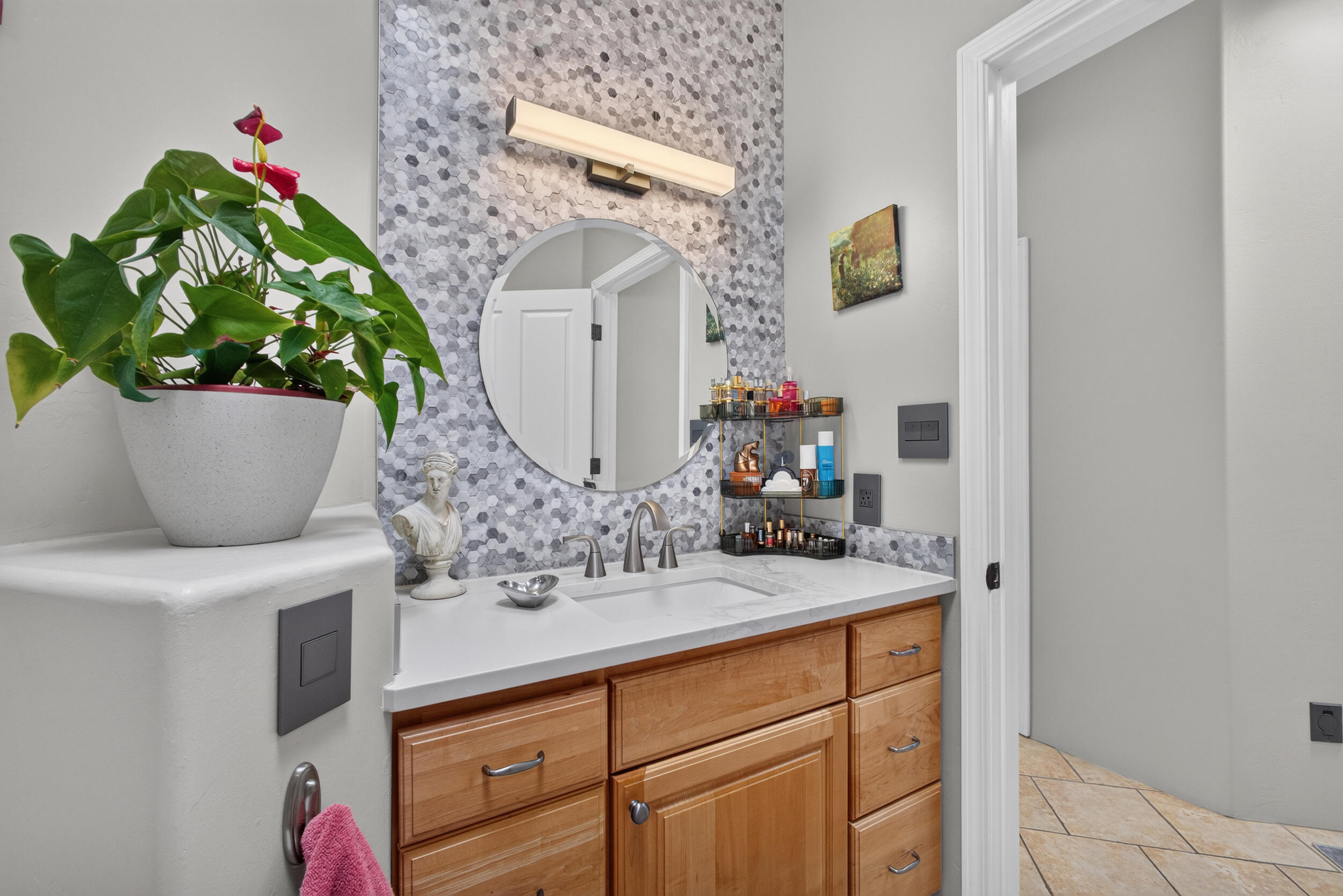 Photo 18 — 8855 Desert Fox Way NE