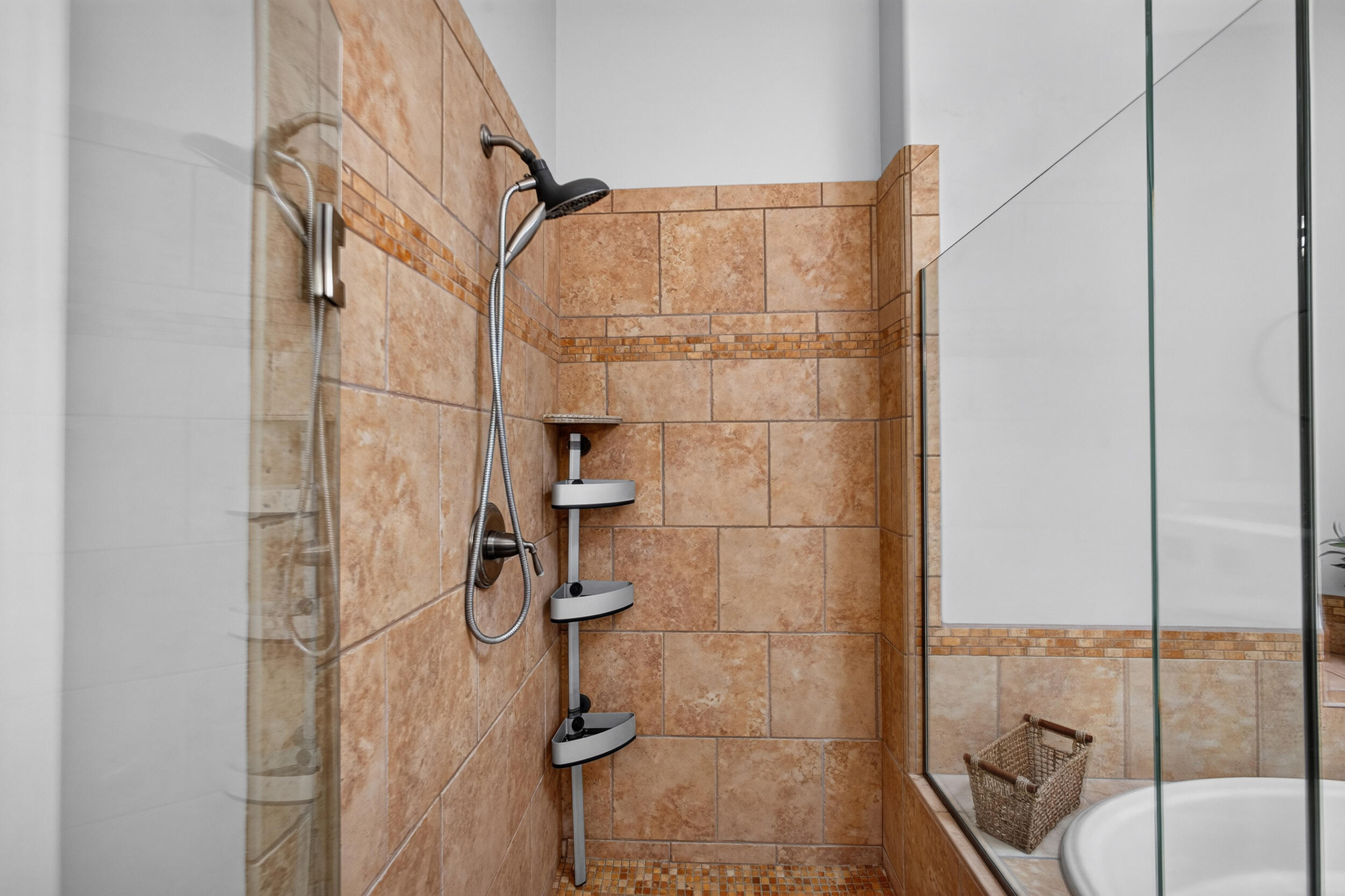 Photo 13 — 8855 Desert Fox Way NE