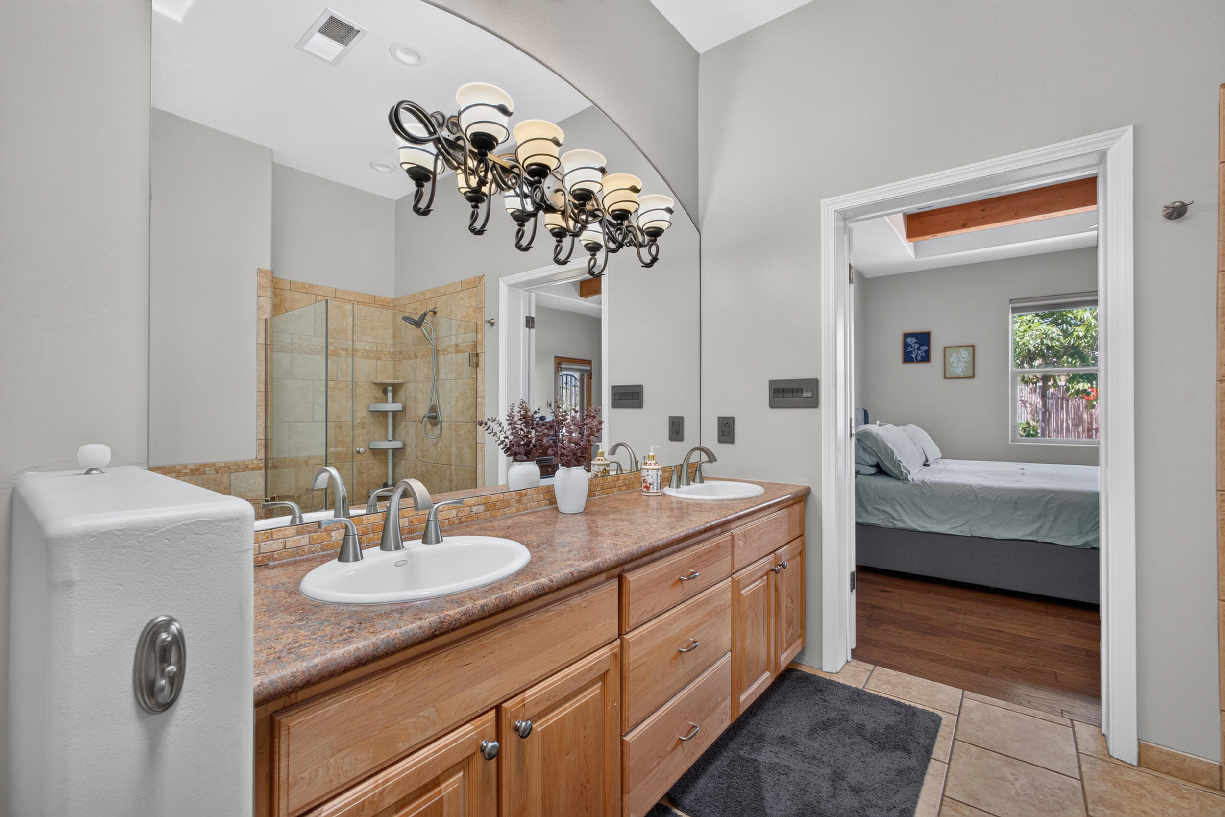Photo 10 — 8855 Desert Fox Way NE