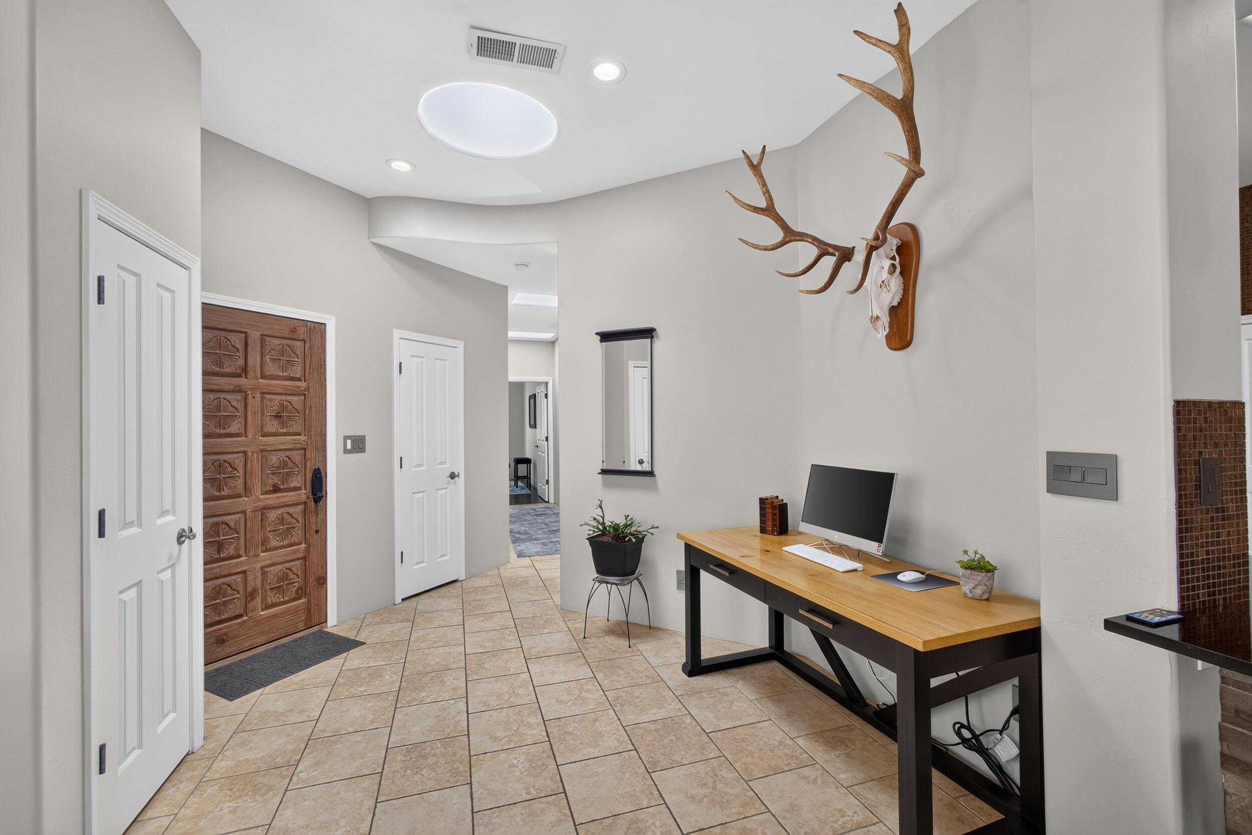 Photo 7 — 8855 Desert Fox Way NE