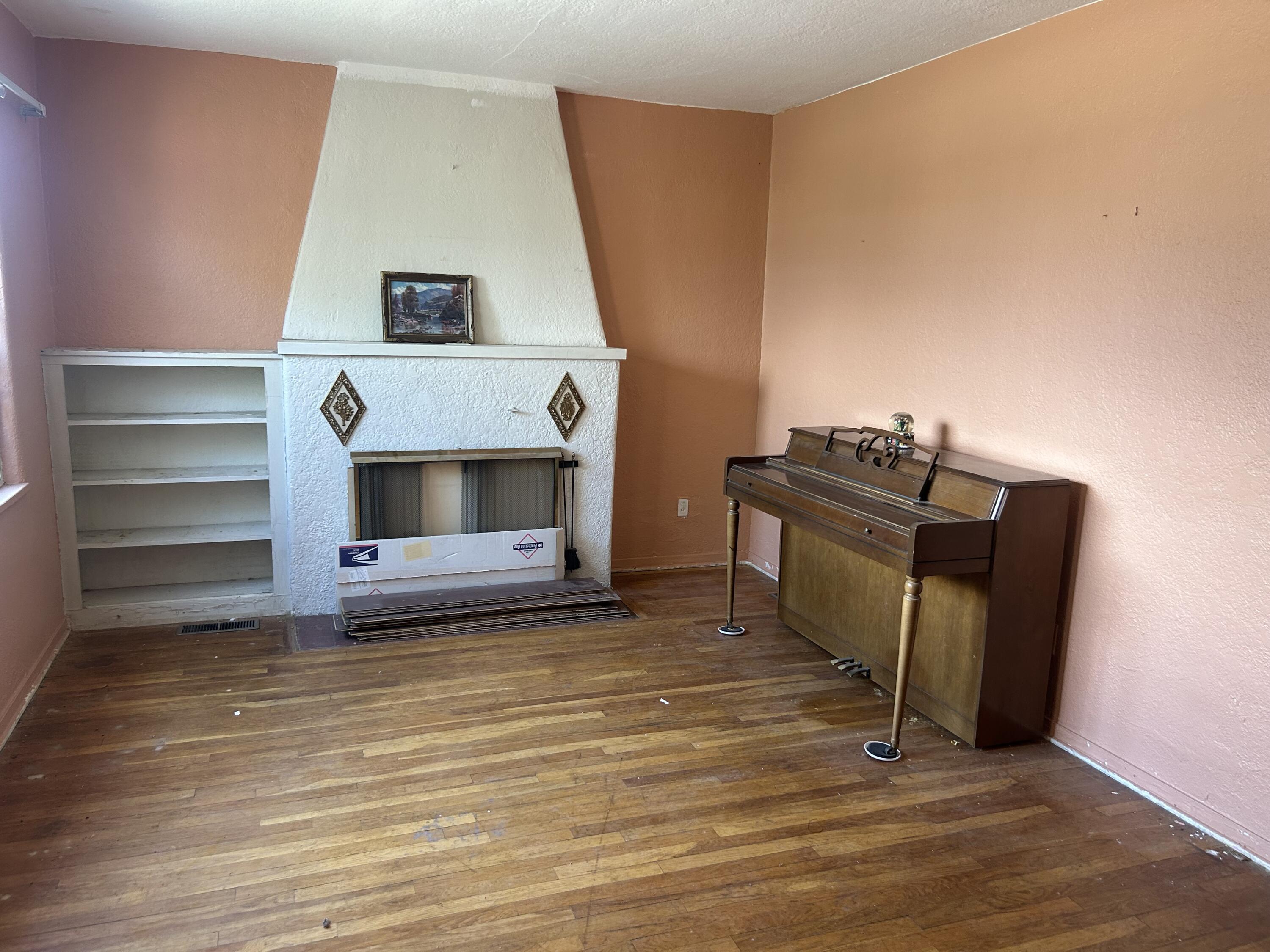 Photo 9 — 4505 3rd Street NW