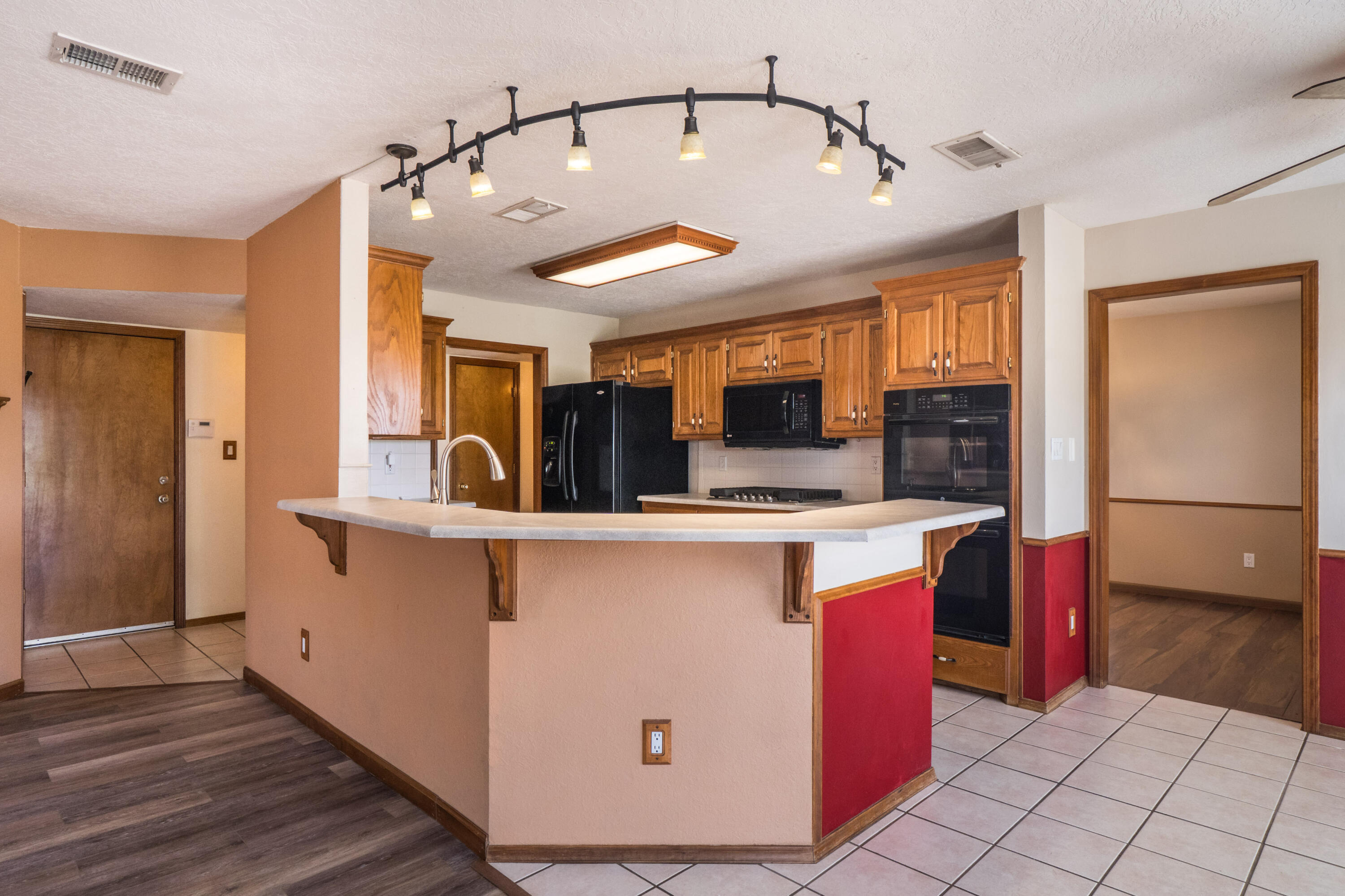 Photo 18 — 3608 Vista Del Sur Street NW