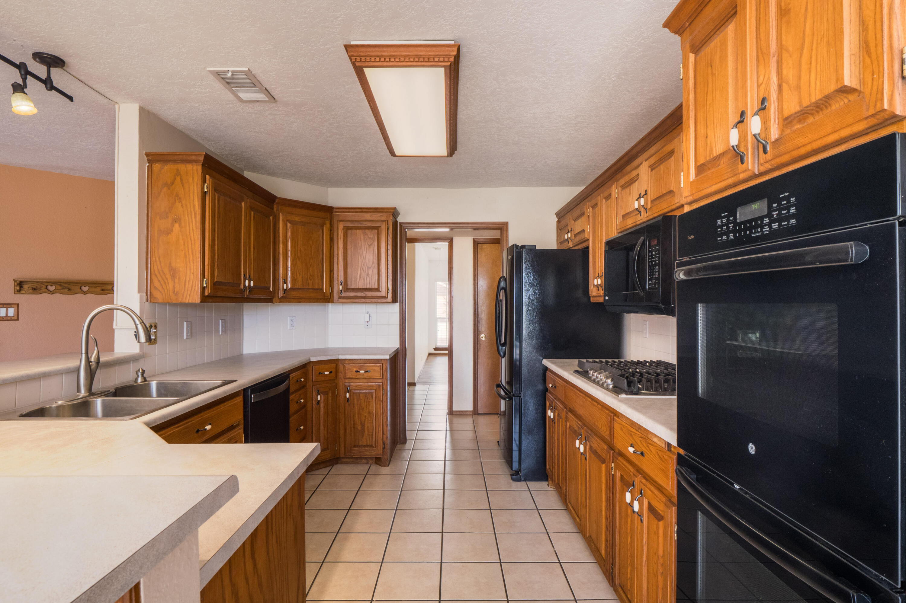 Photo 19 — 3608 Vista Del Sur Street NW